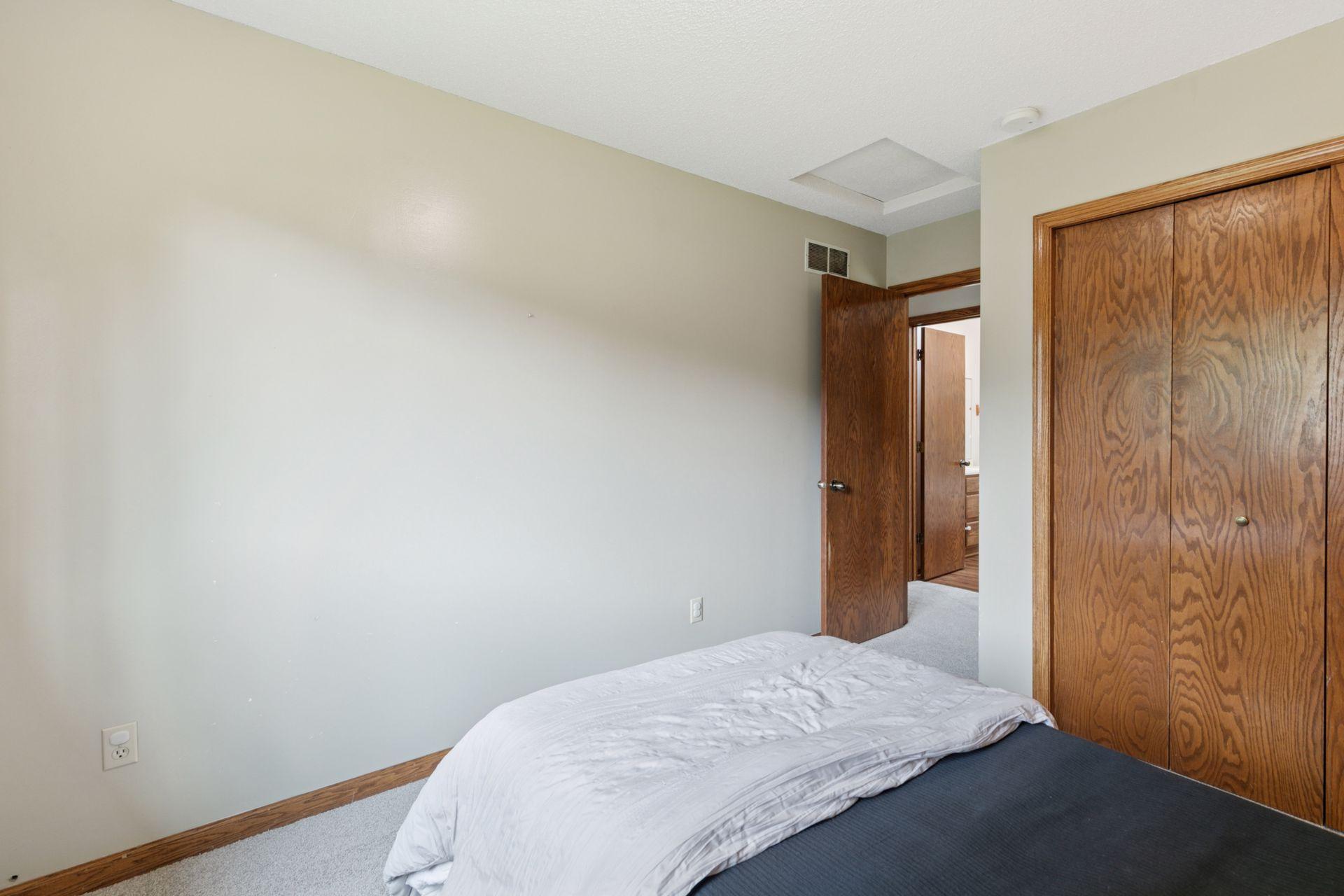 4765 W 143rd Street