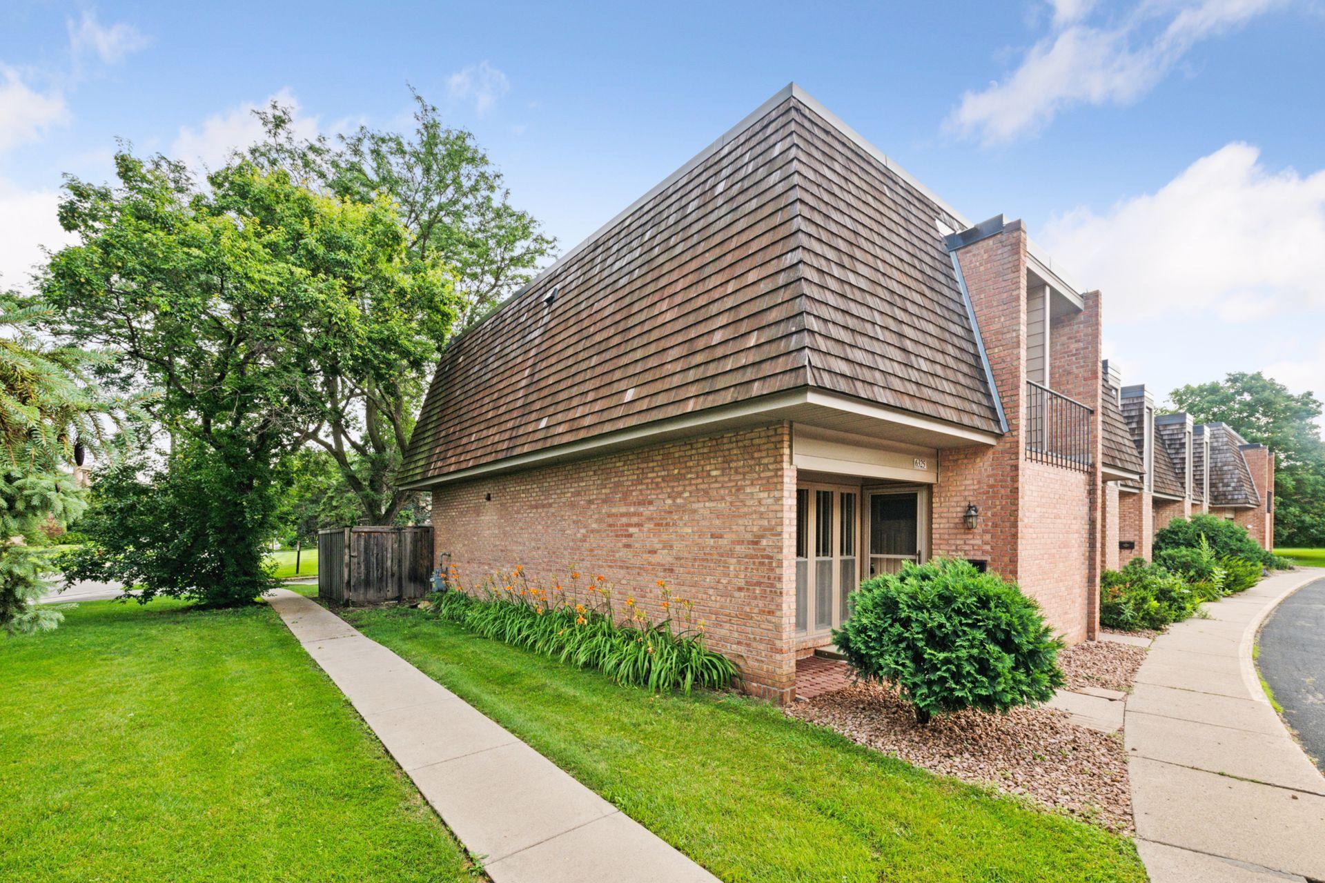 6325 Barrie Road