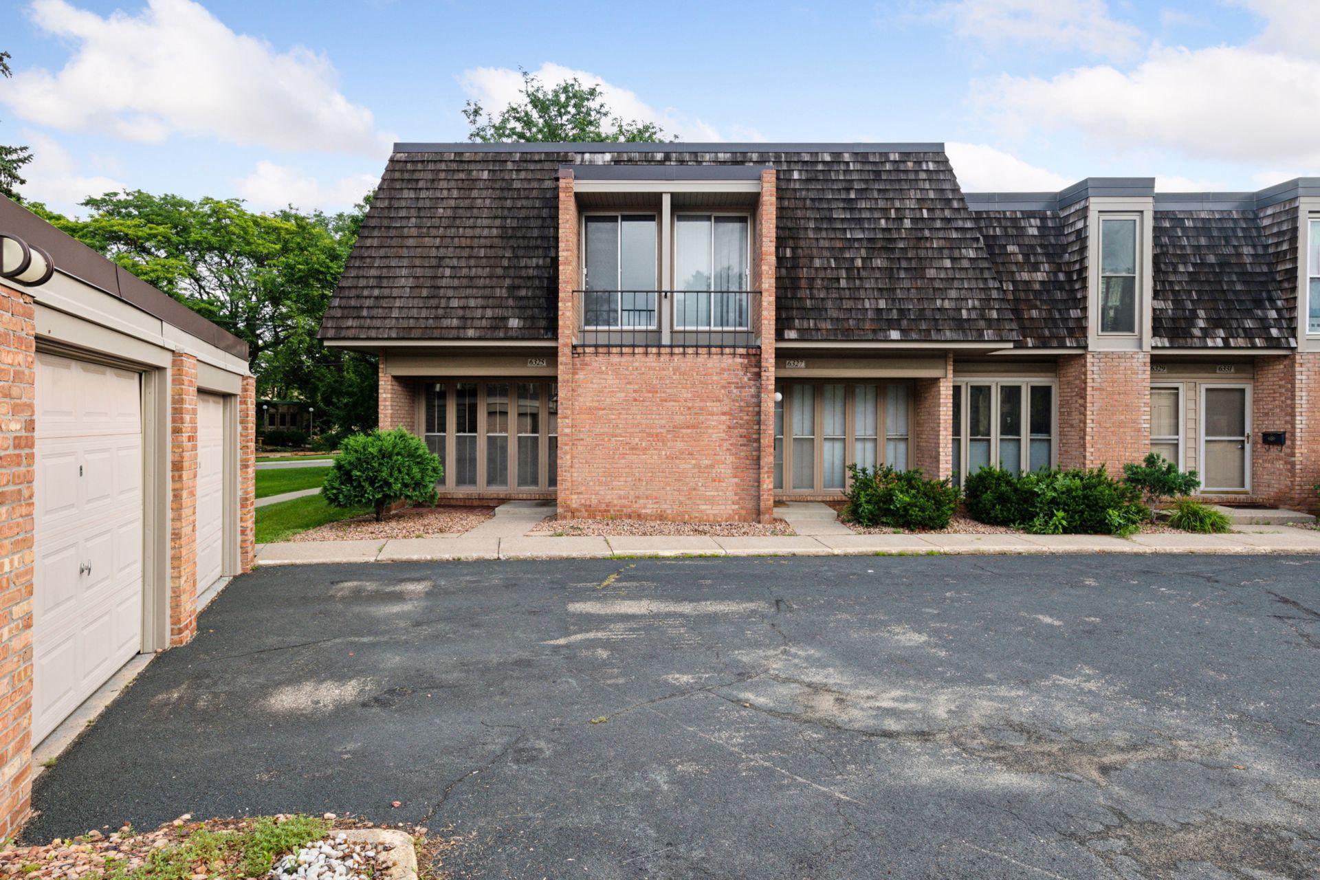 6325 Barrie Road