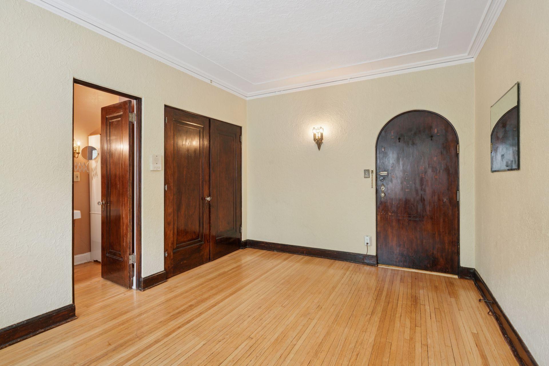 3252 Fremont Avenue S Unit: 103
