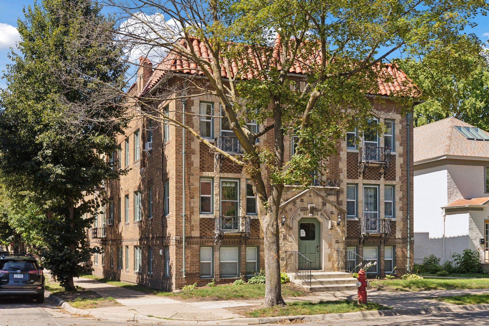 3252 Fremont Avenue S Unit: 103