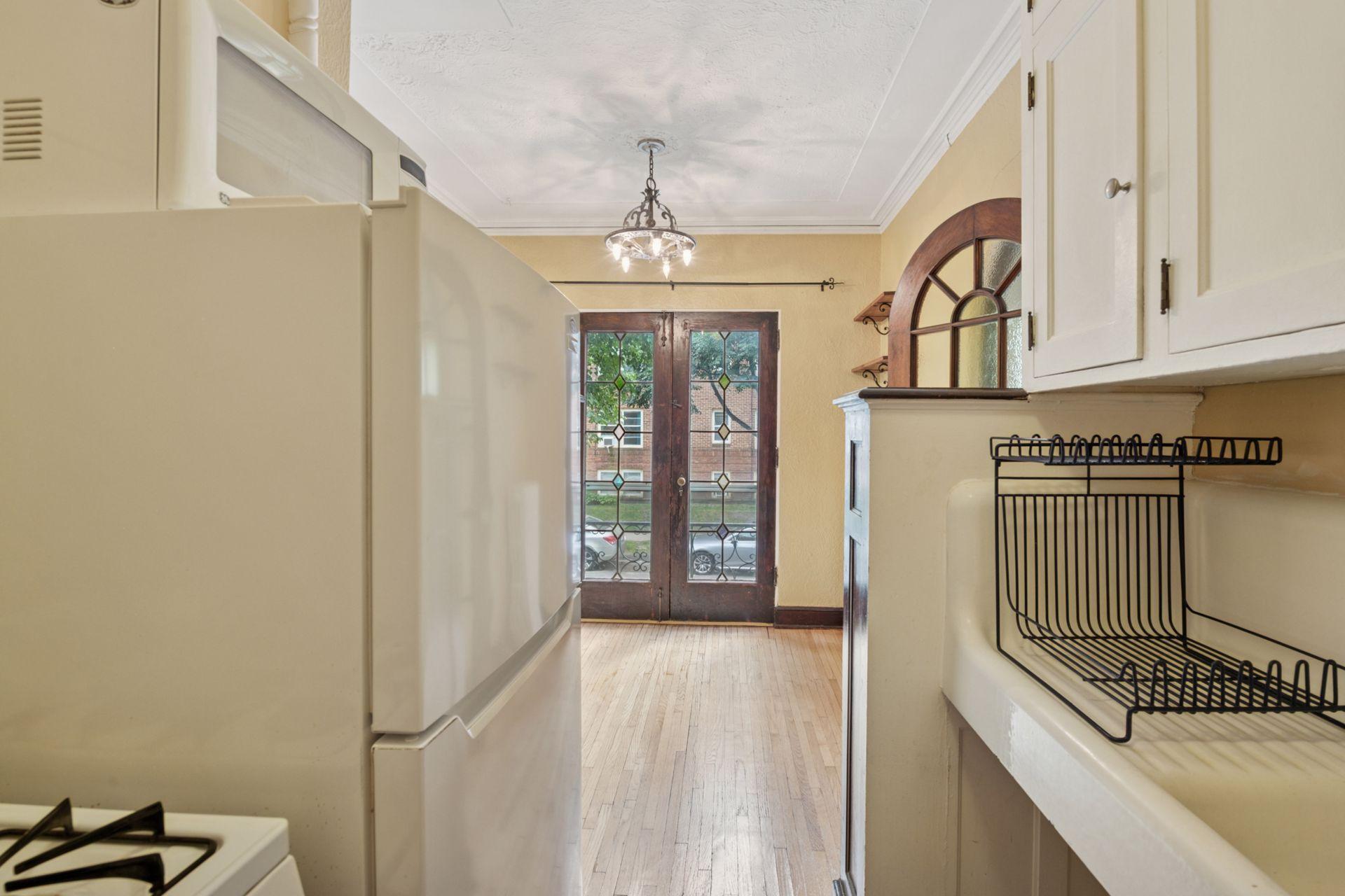 3252 Fremont Avenue S Unit: 103
