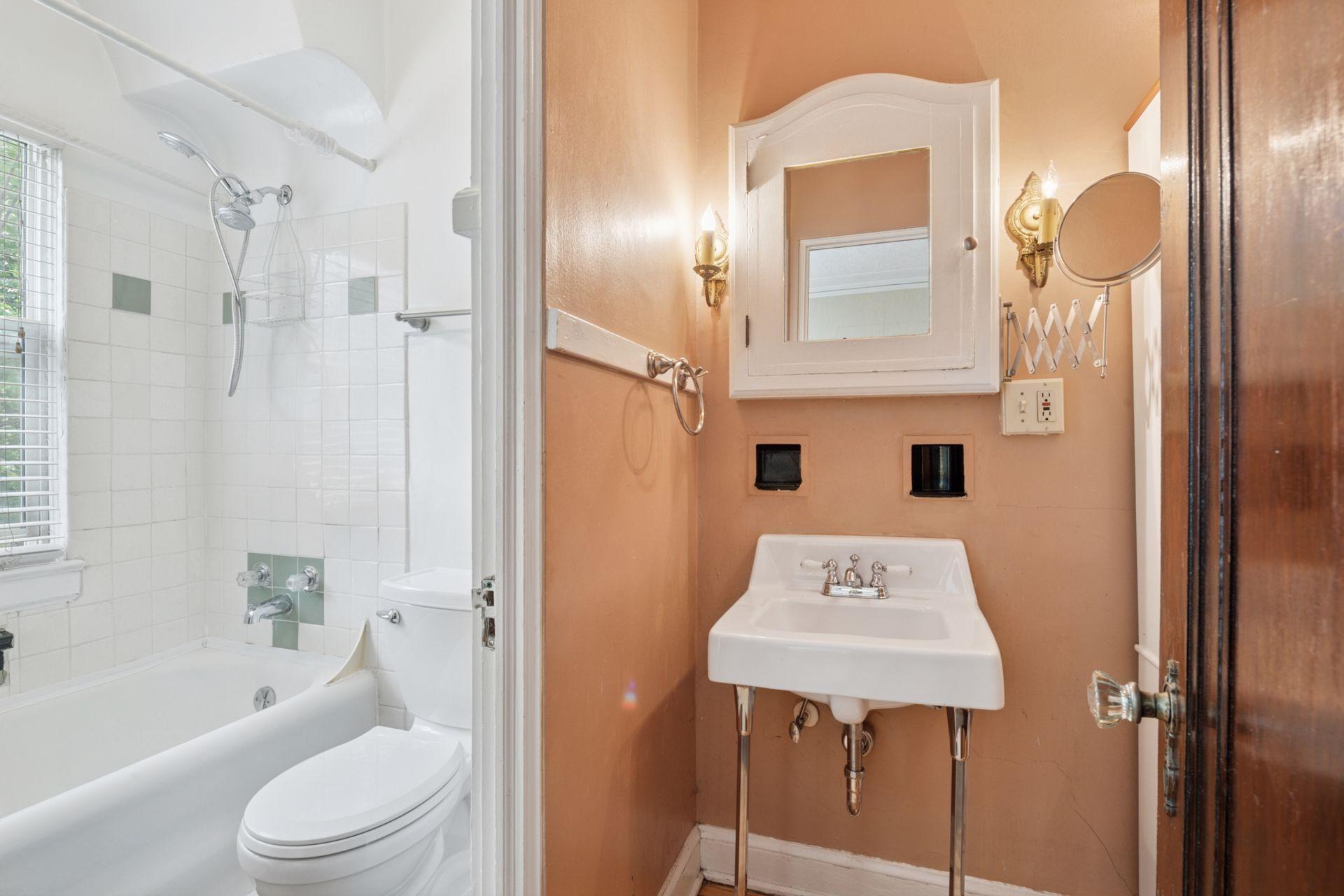 3252 Fremont Avenue S Unit: 103
