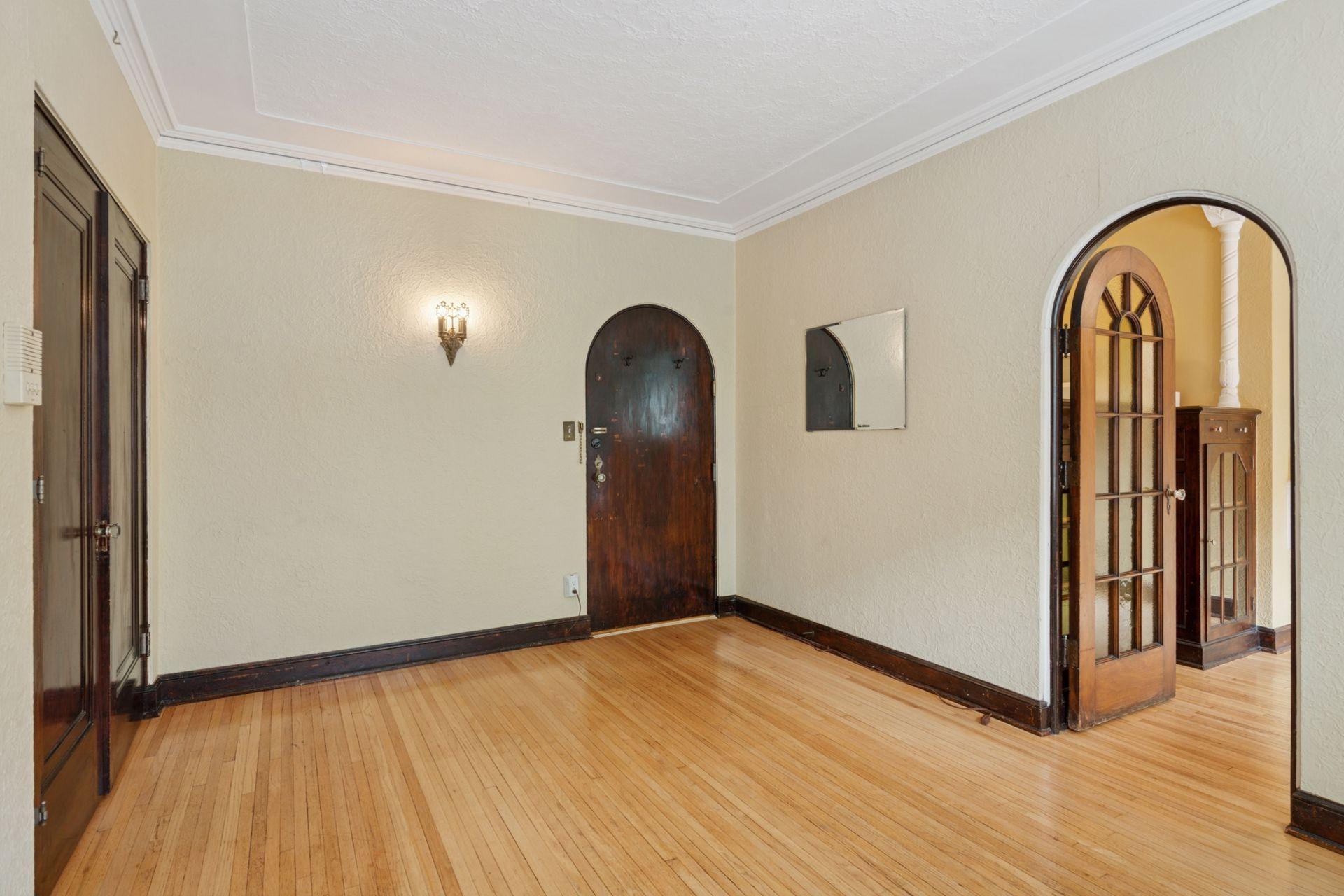 3252 Fremont Avenue S Unit: 103