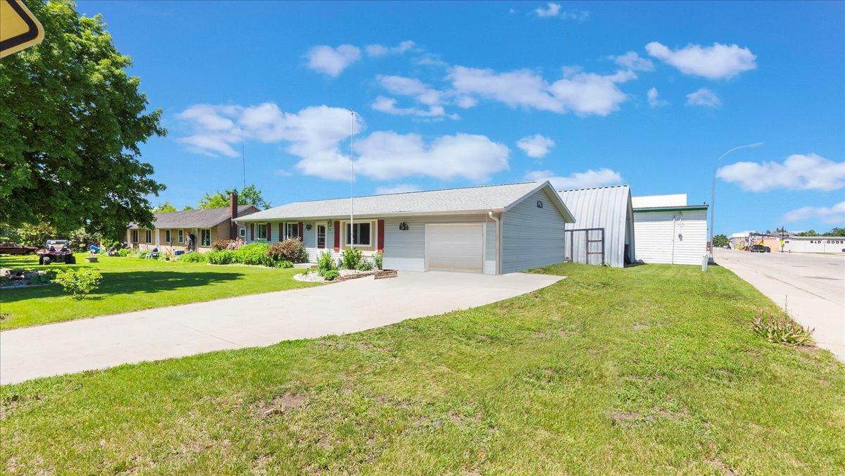 599 Carlson Place