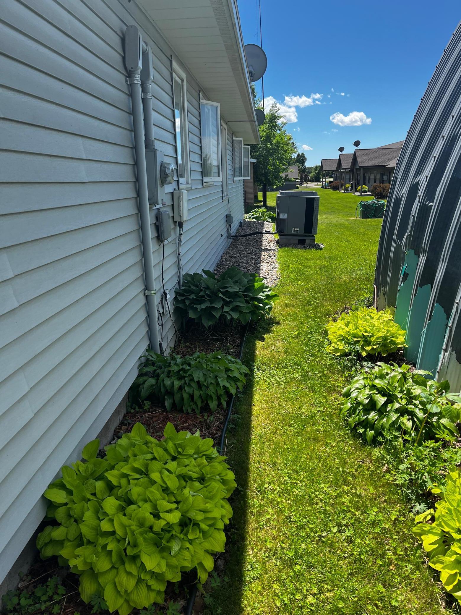 599 Carlson Place