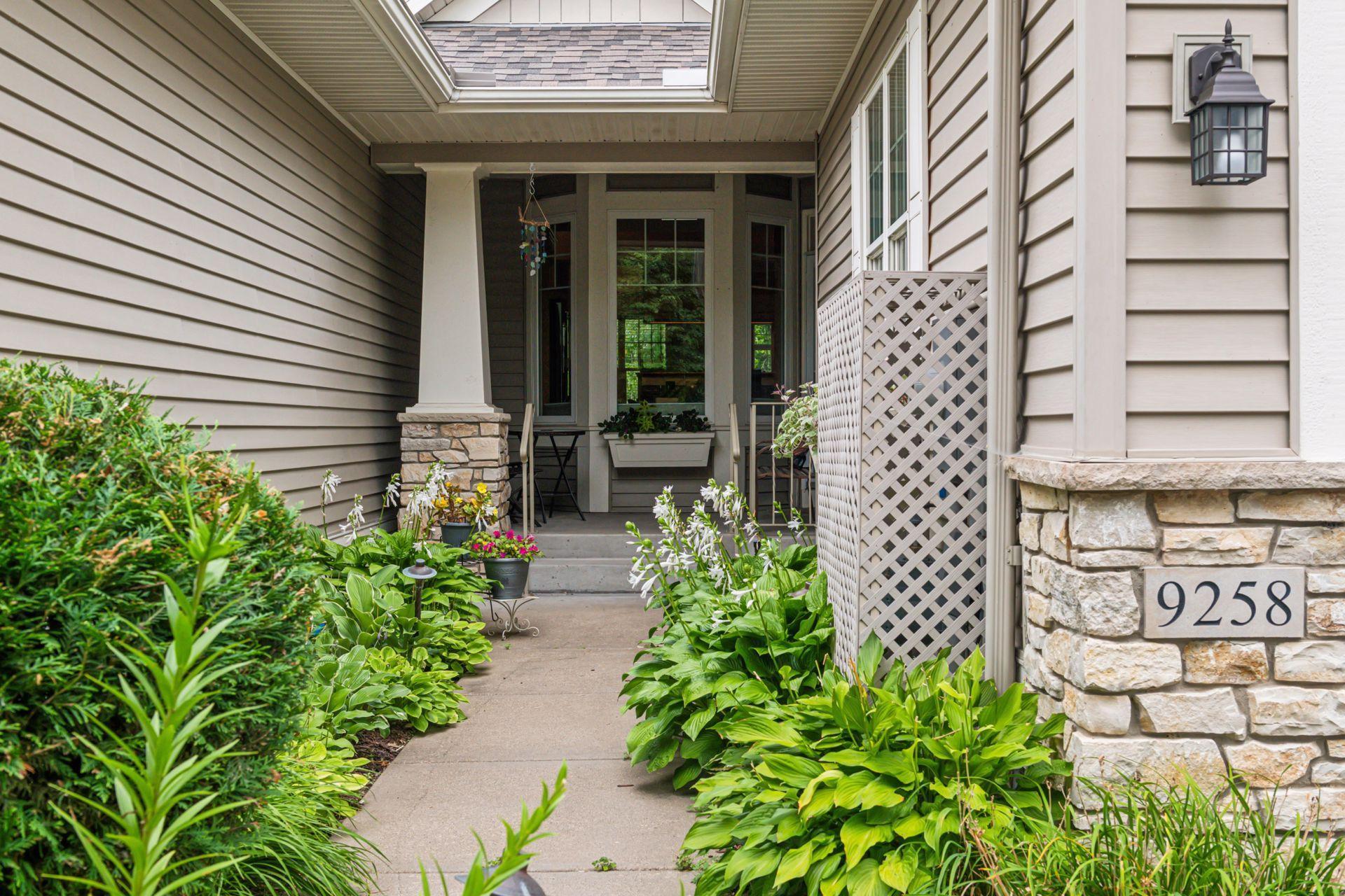 9258 Francis Lane