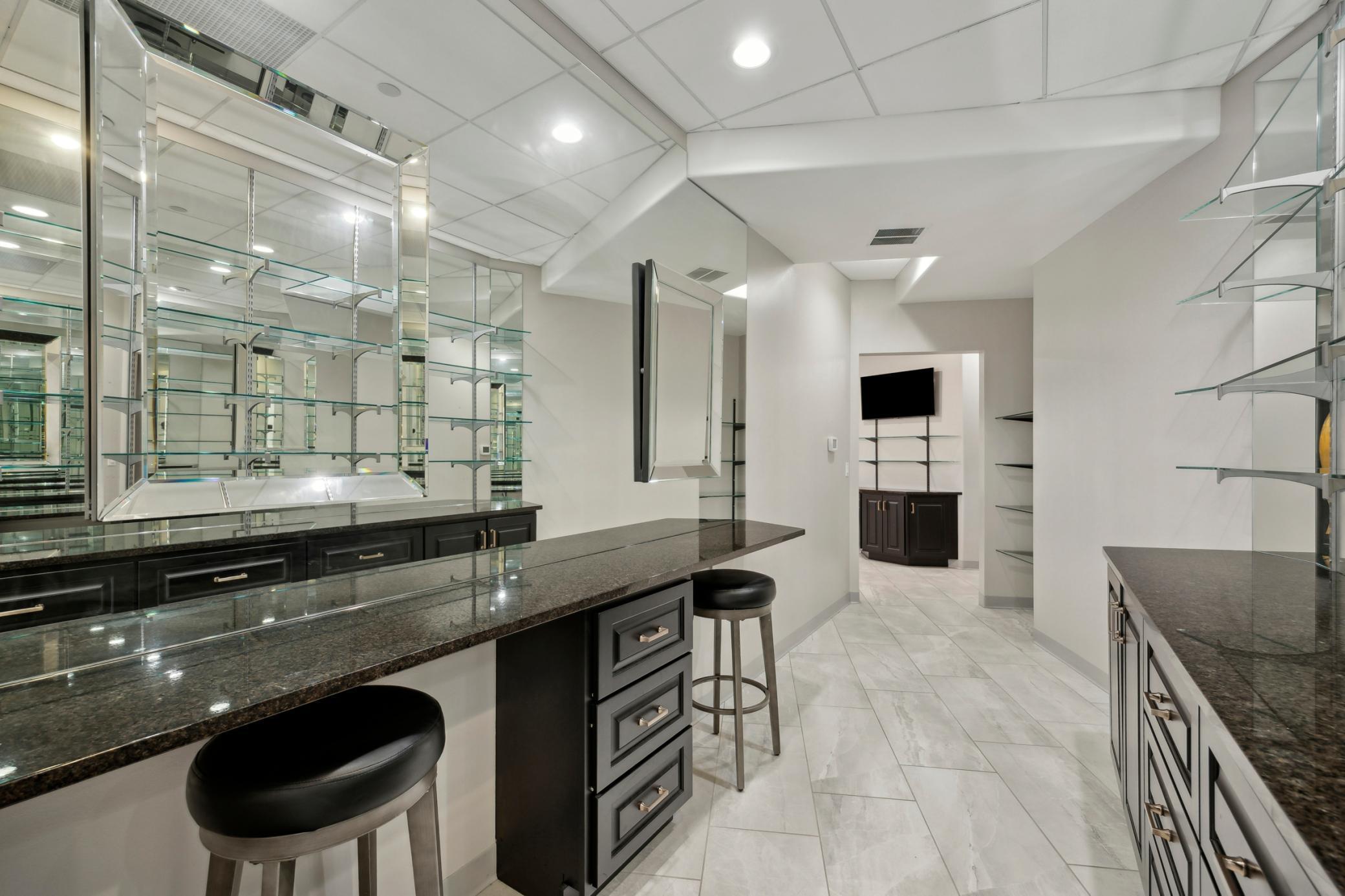 4420 Valley View Road