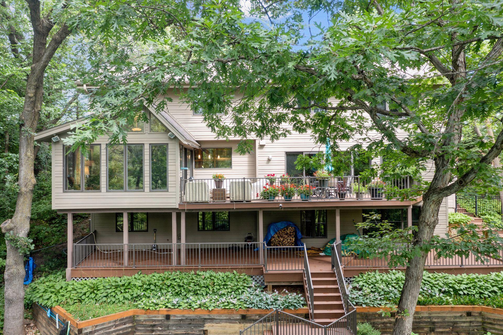 16795 Whittington Walk