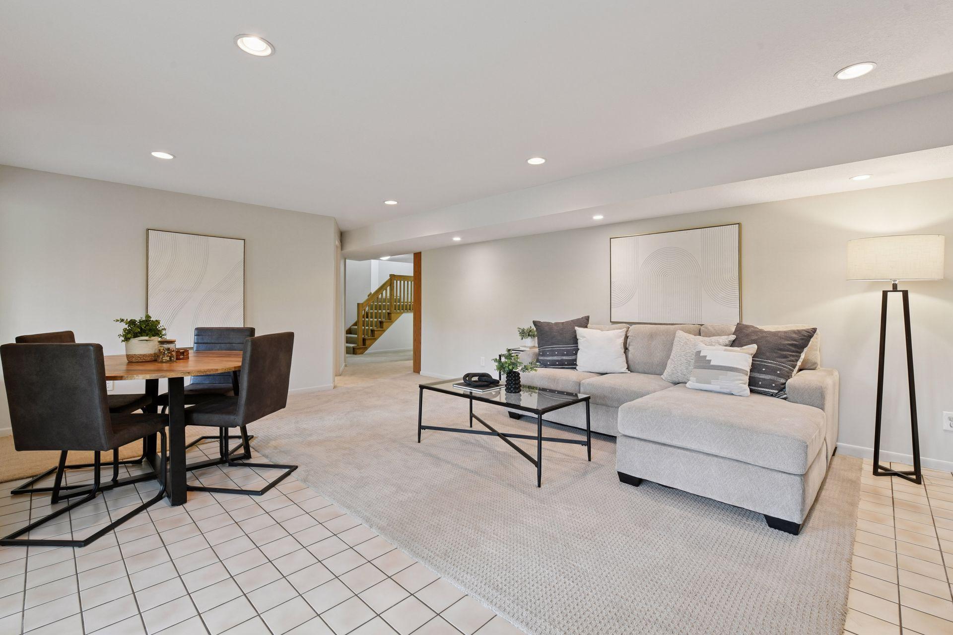 16795 Whittington Walk