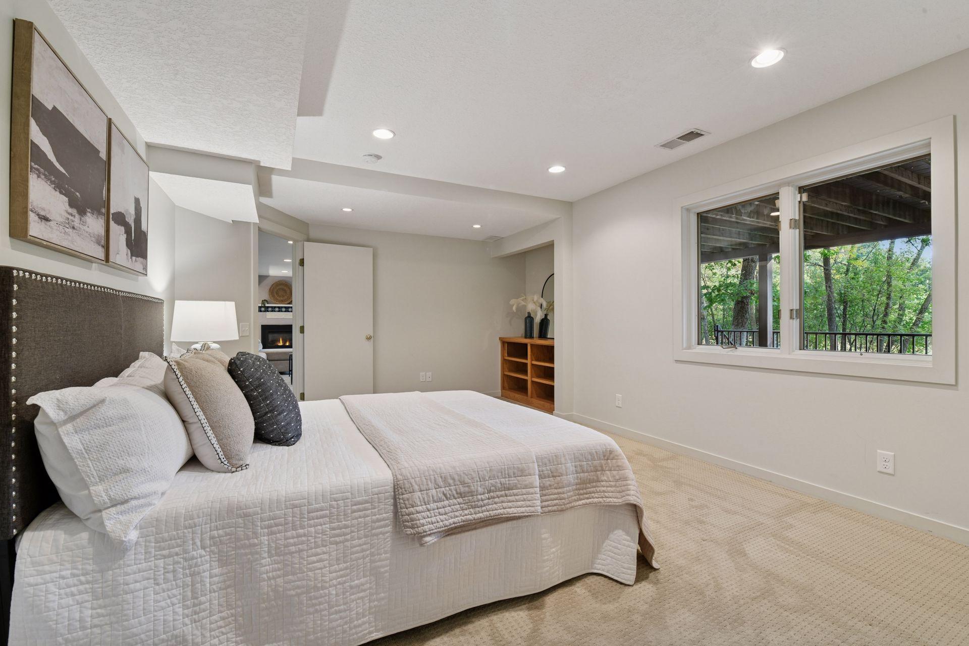 16795 Whittington Walk
