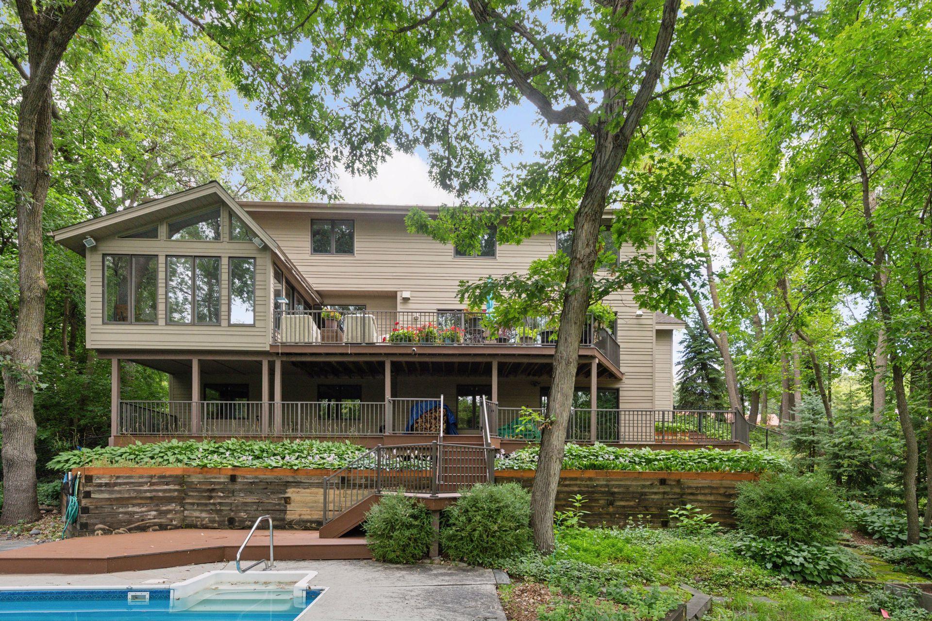 16795 Whittington Walk