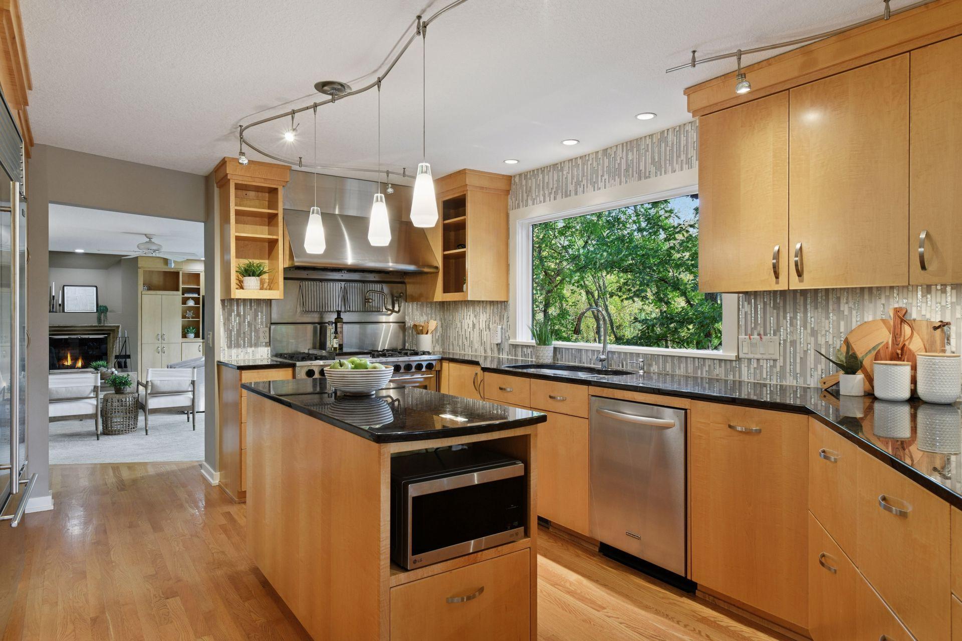16795 Whittington Walk