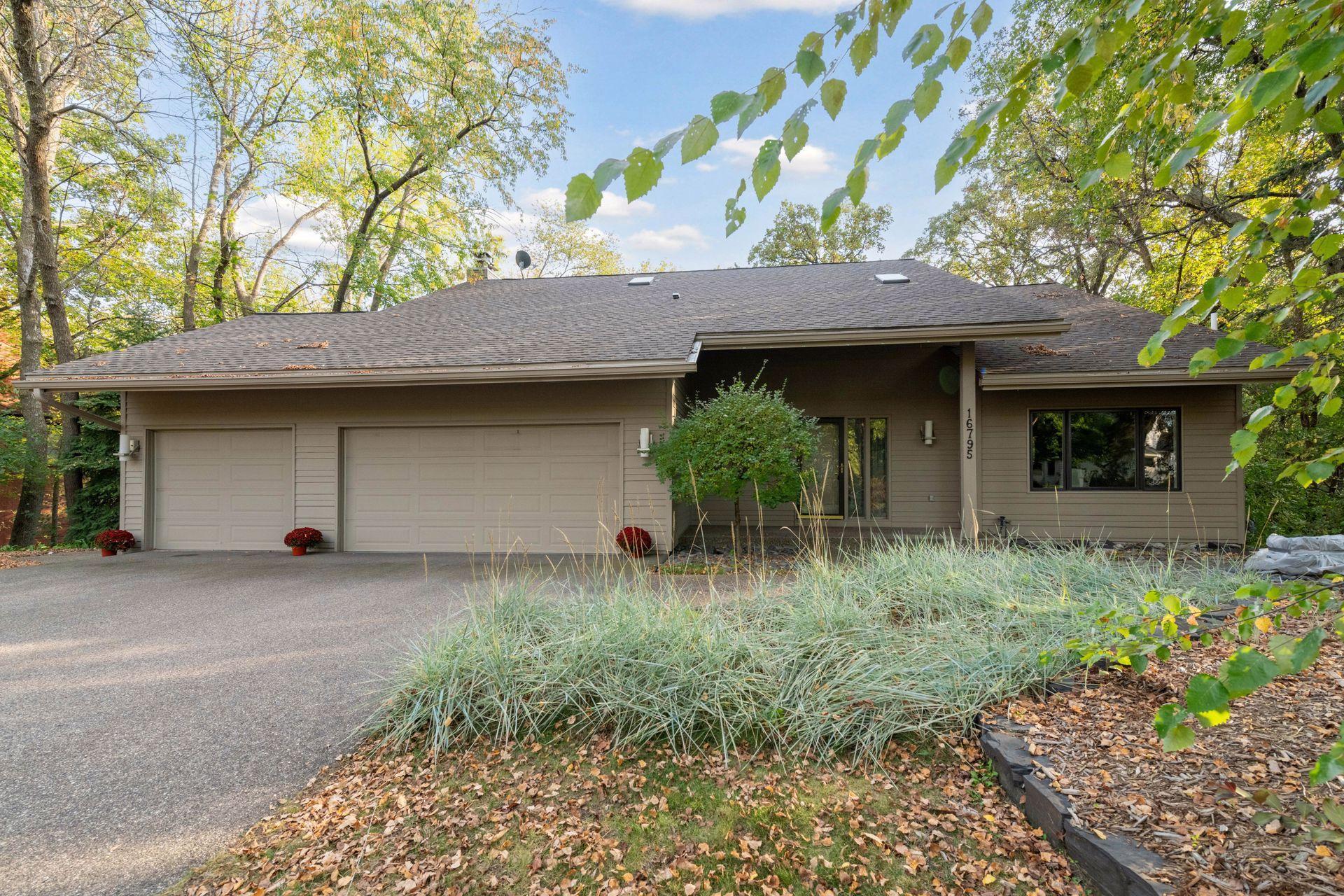 16795 Whittington Walk