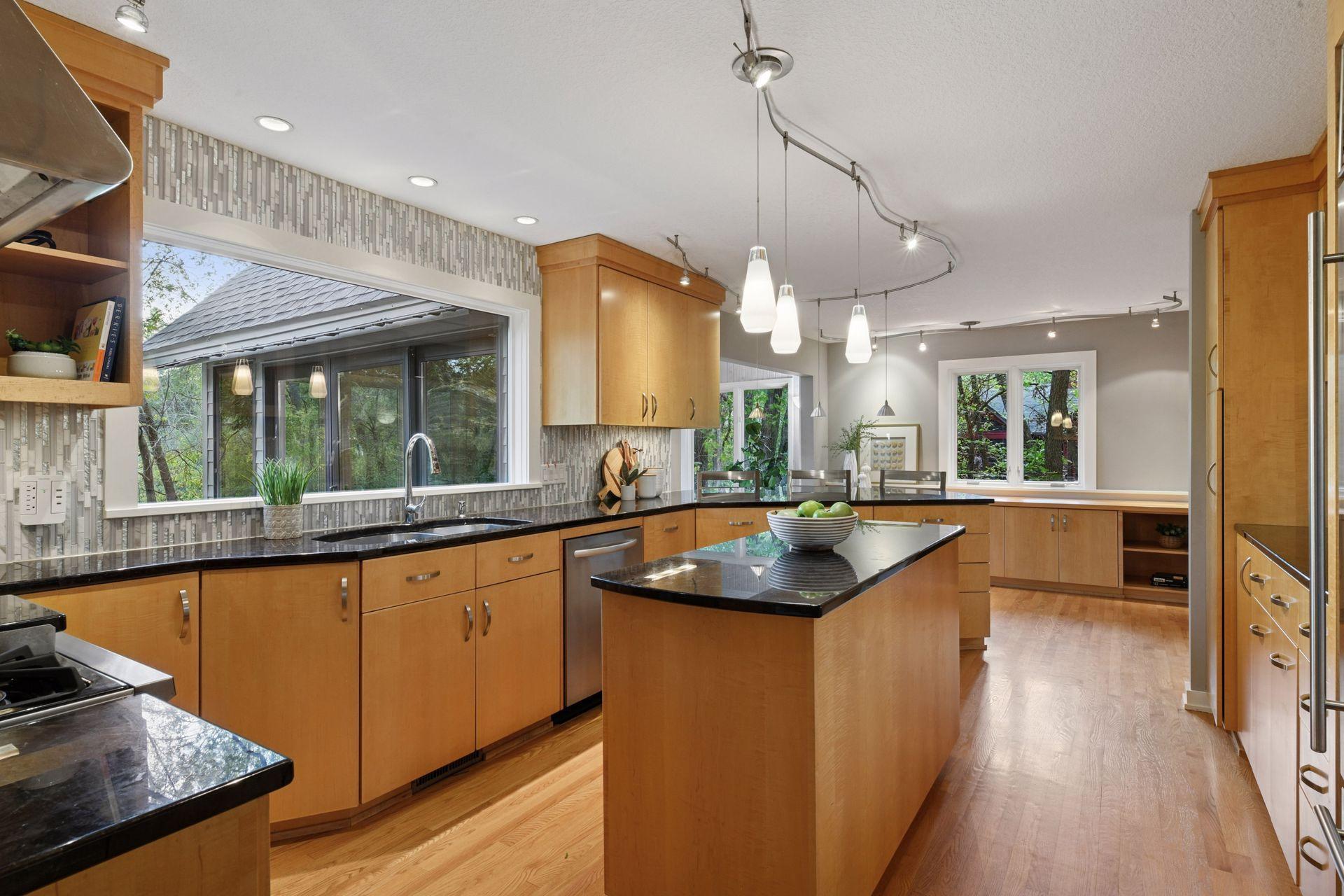 16795 Whittington Walk