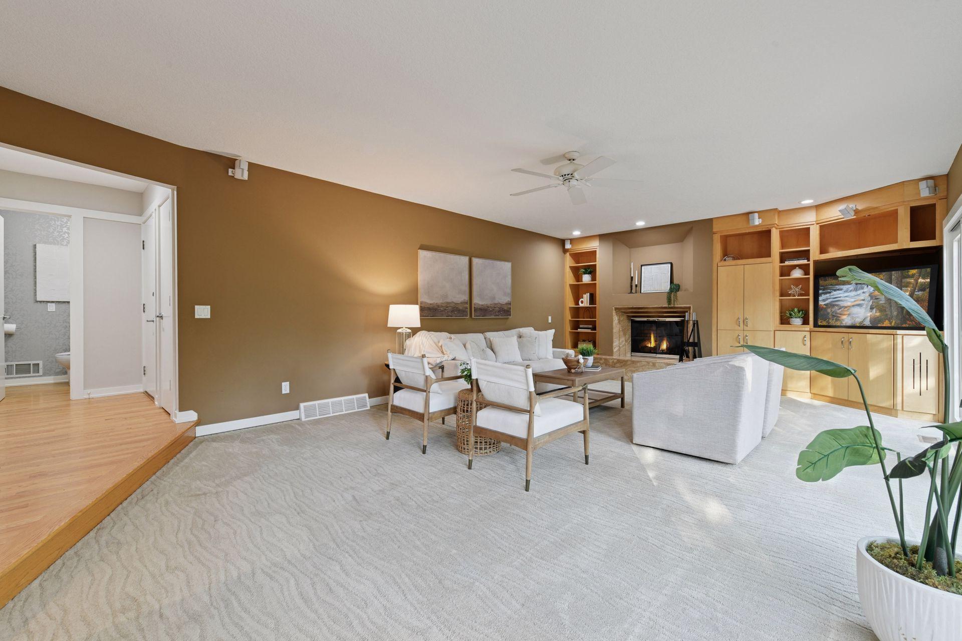 16795 Whittington Walk