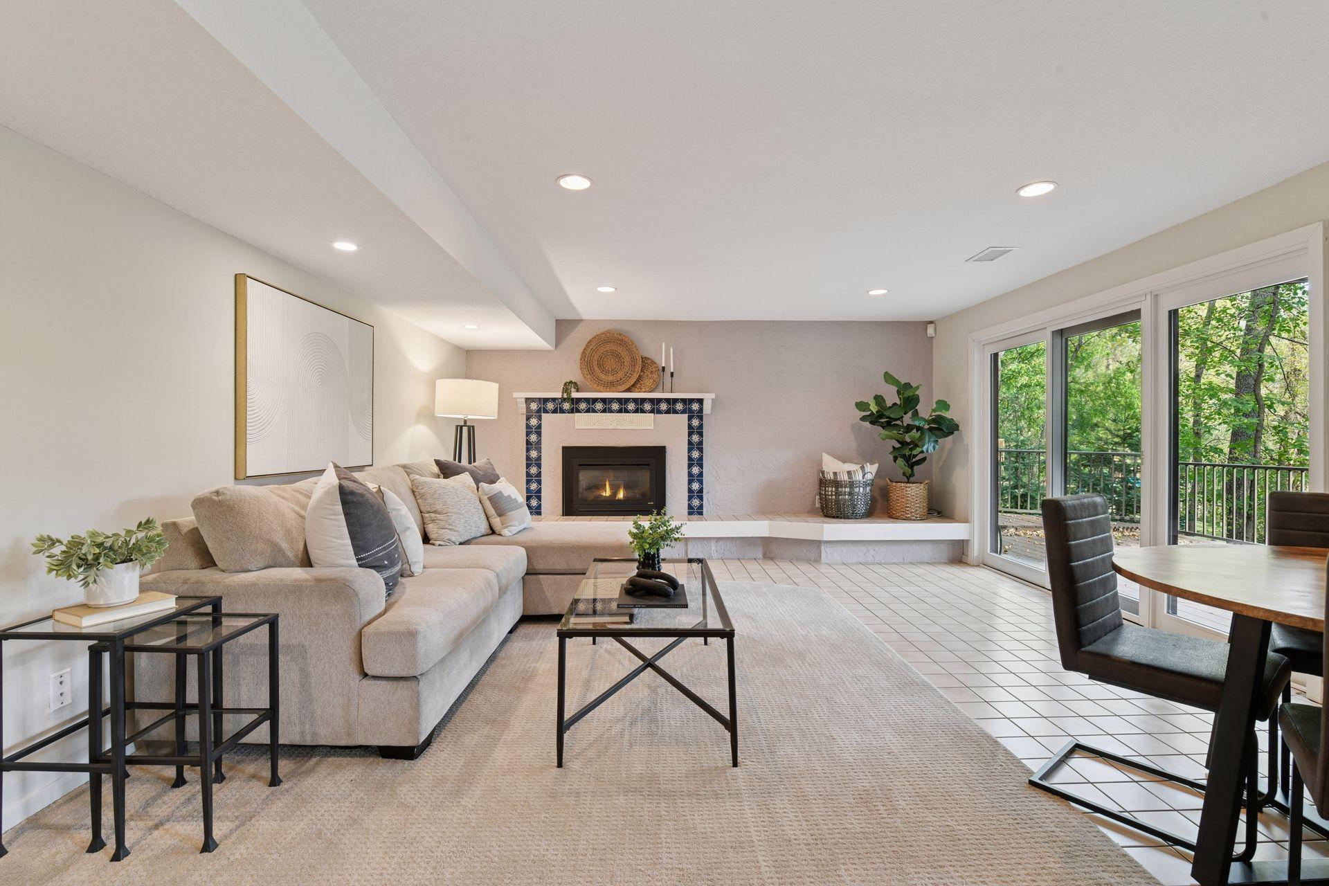 16795 Whittington Walk