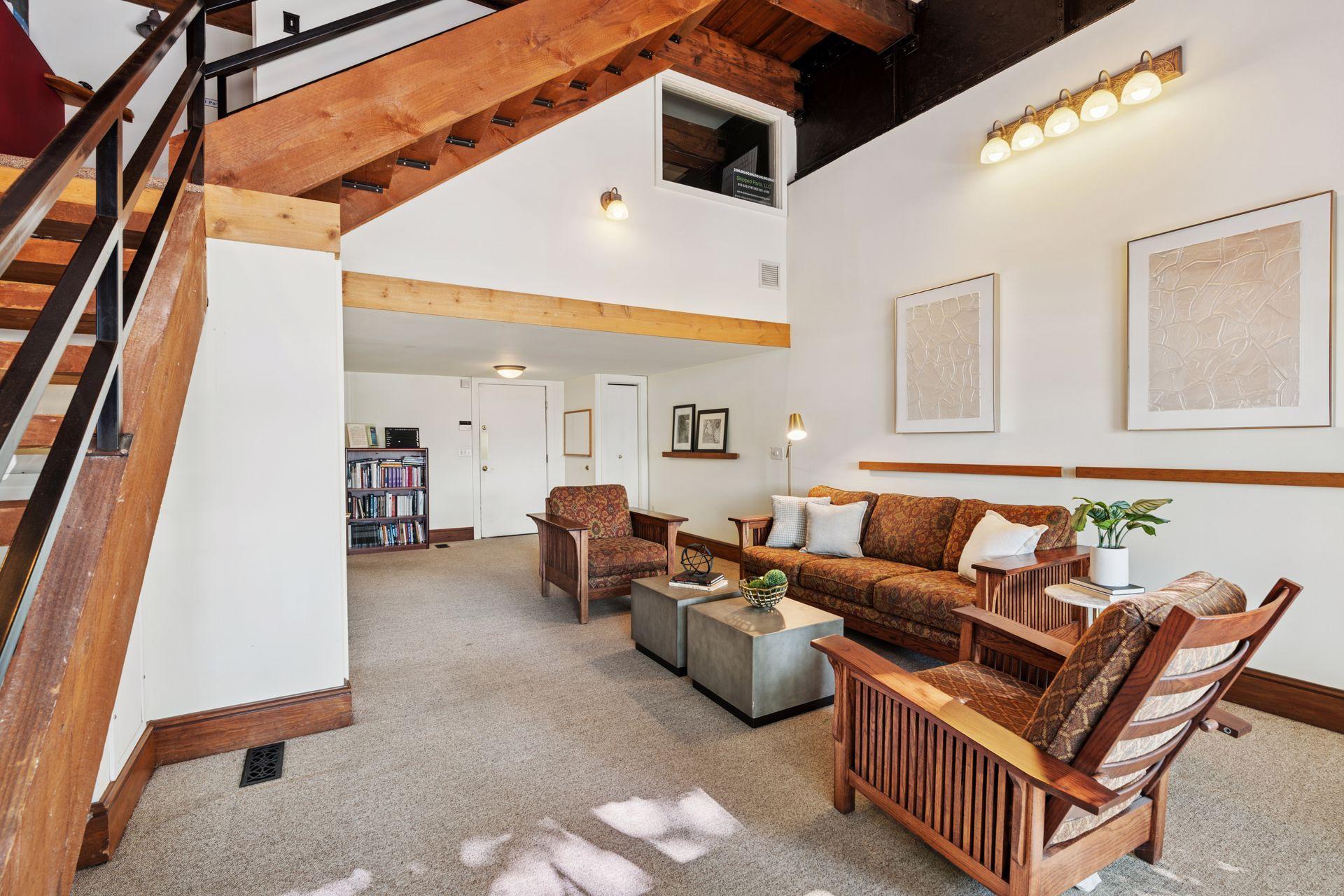 357 Kellogg Boulevard E Unit: 8