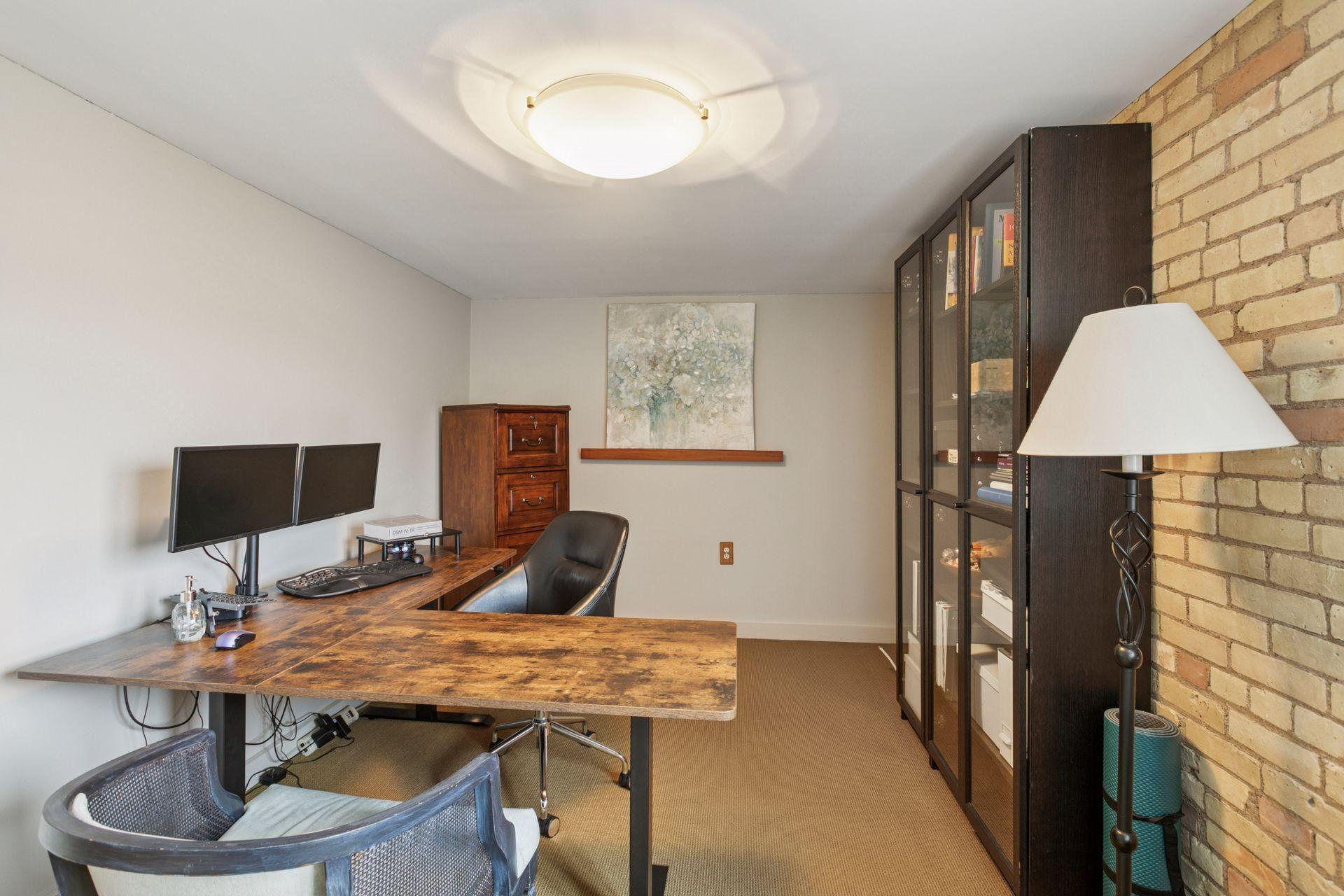 357 Kellogg Boulevard E Unit: 8