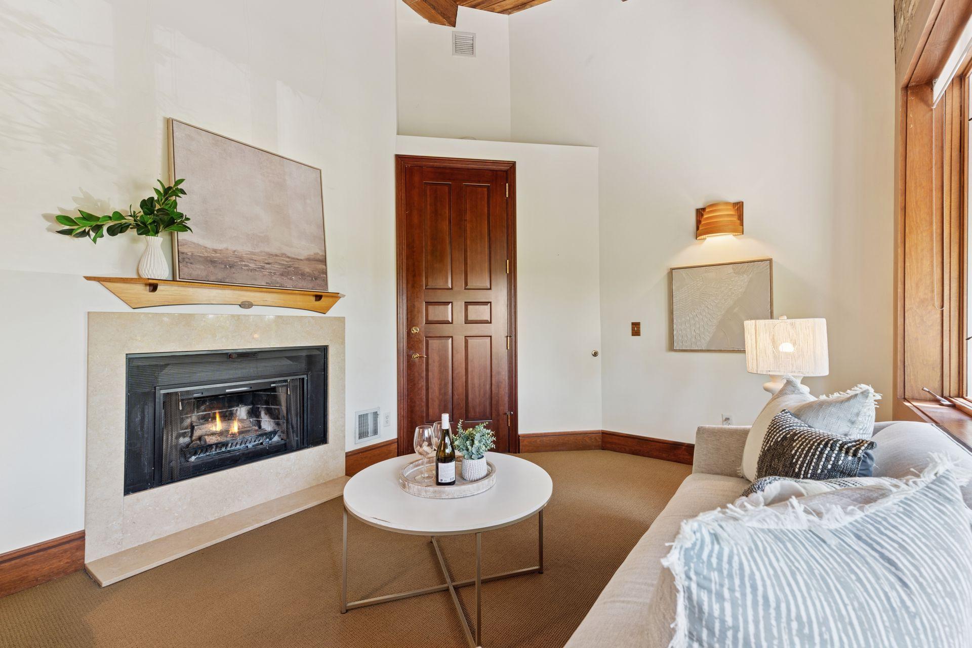 357 Kellogg Boulevard E Unit: 8