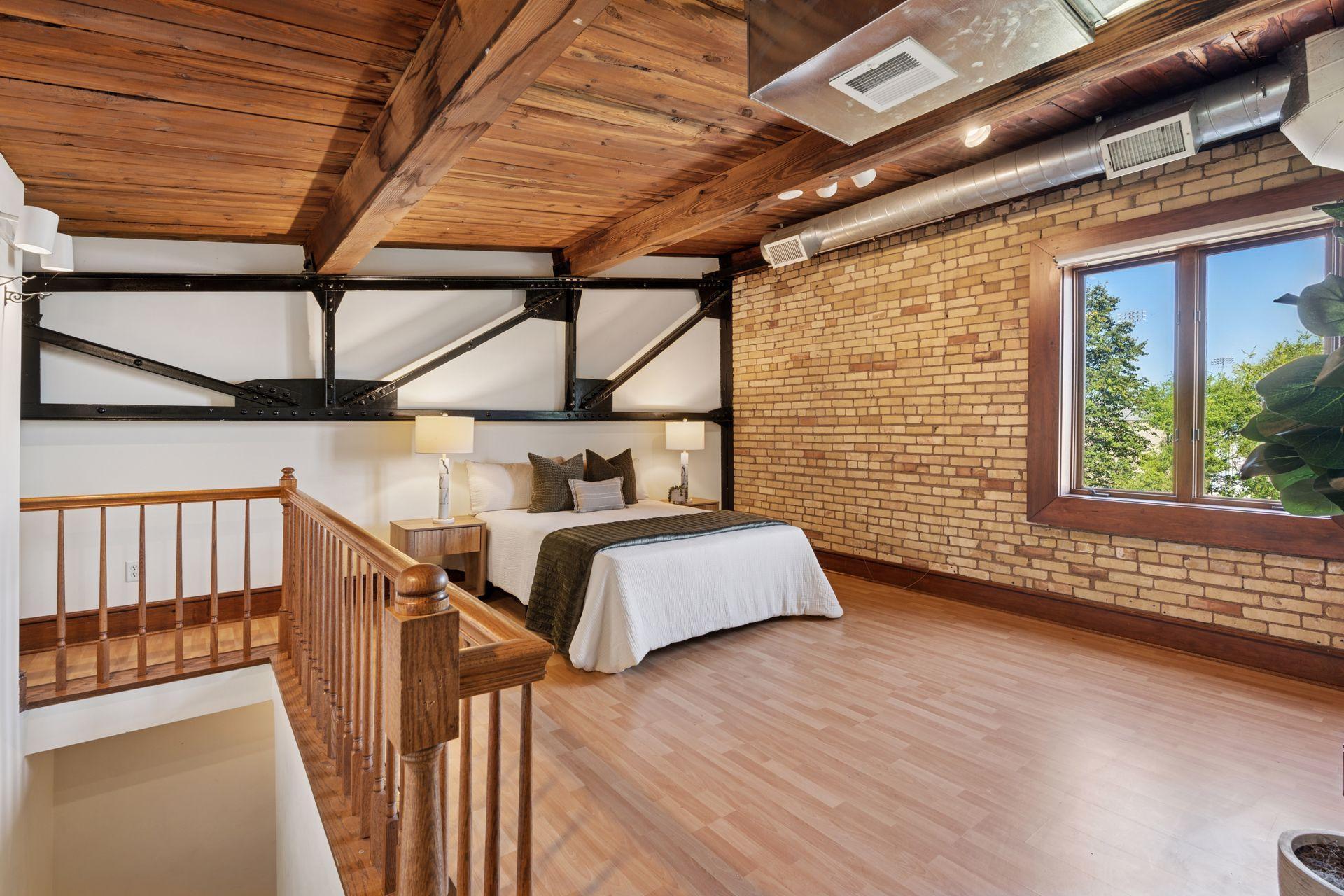 357 Kellogg Boulevard E Unit: 8