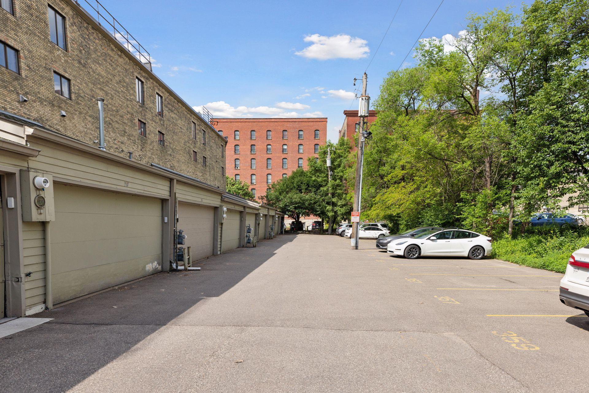 357 Kellogg Boulevard E Unit: 8