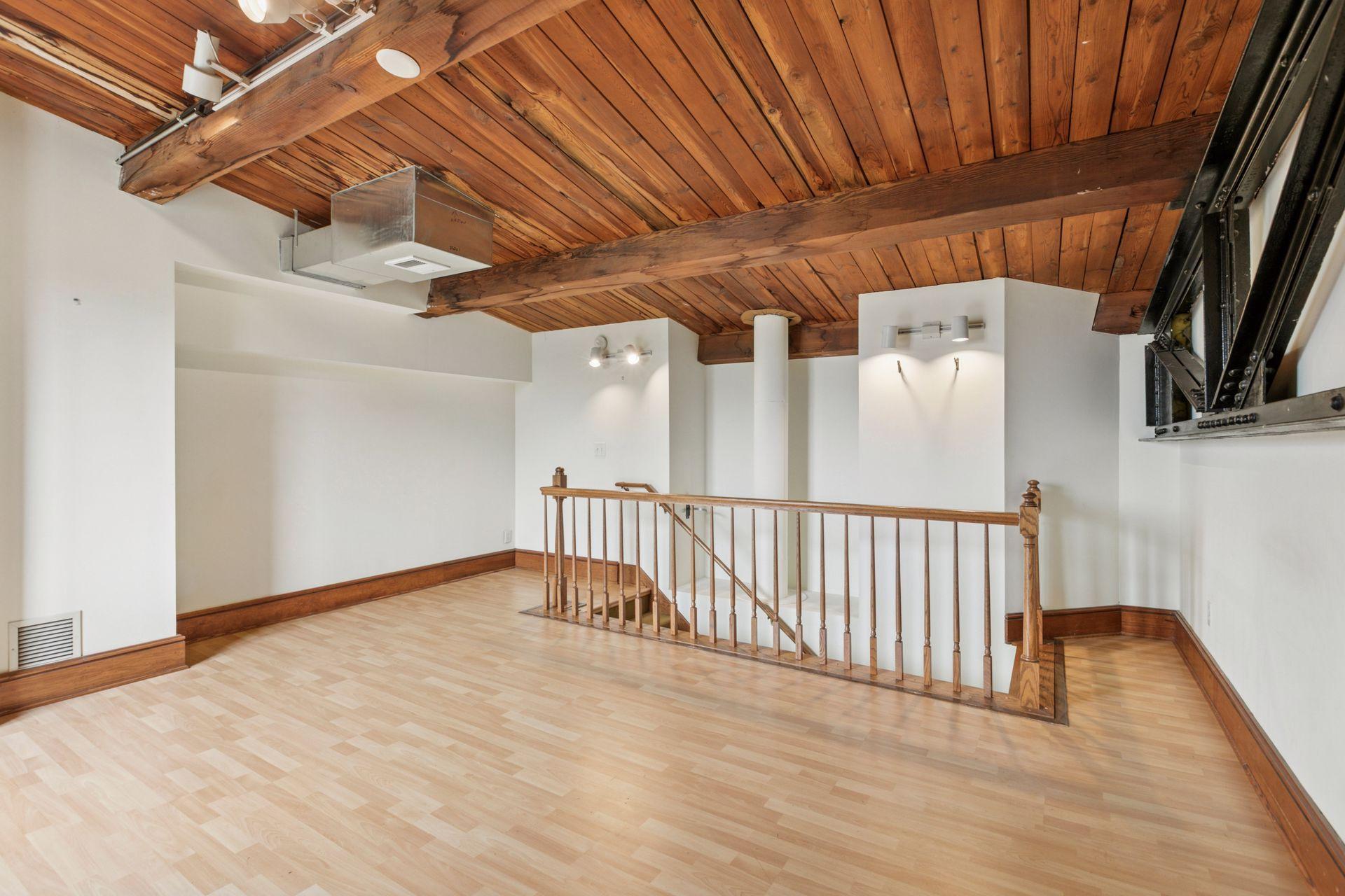 357 Kellogg Boulevard E Unit: 8