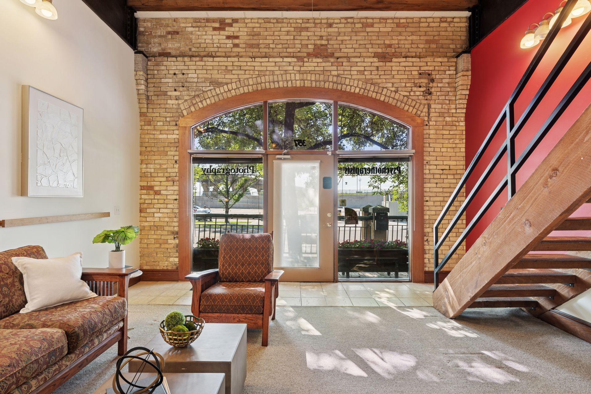 357 Kellogg Boulevard E Unit: 8