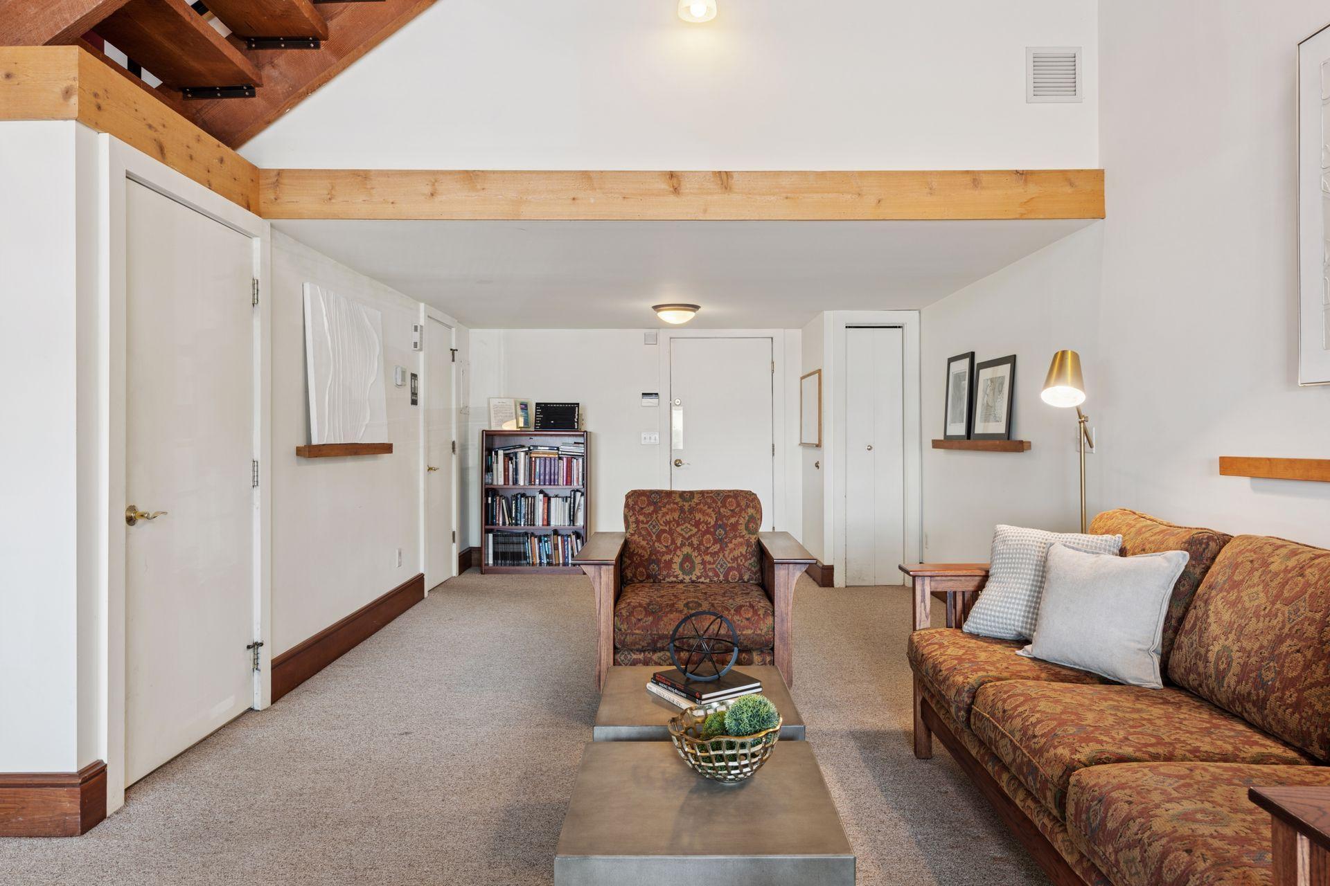 357 Kellogg Boulevard E Unit: 8