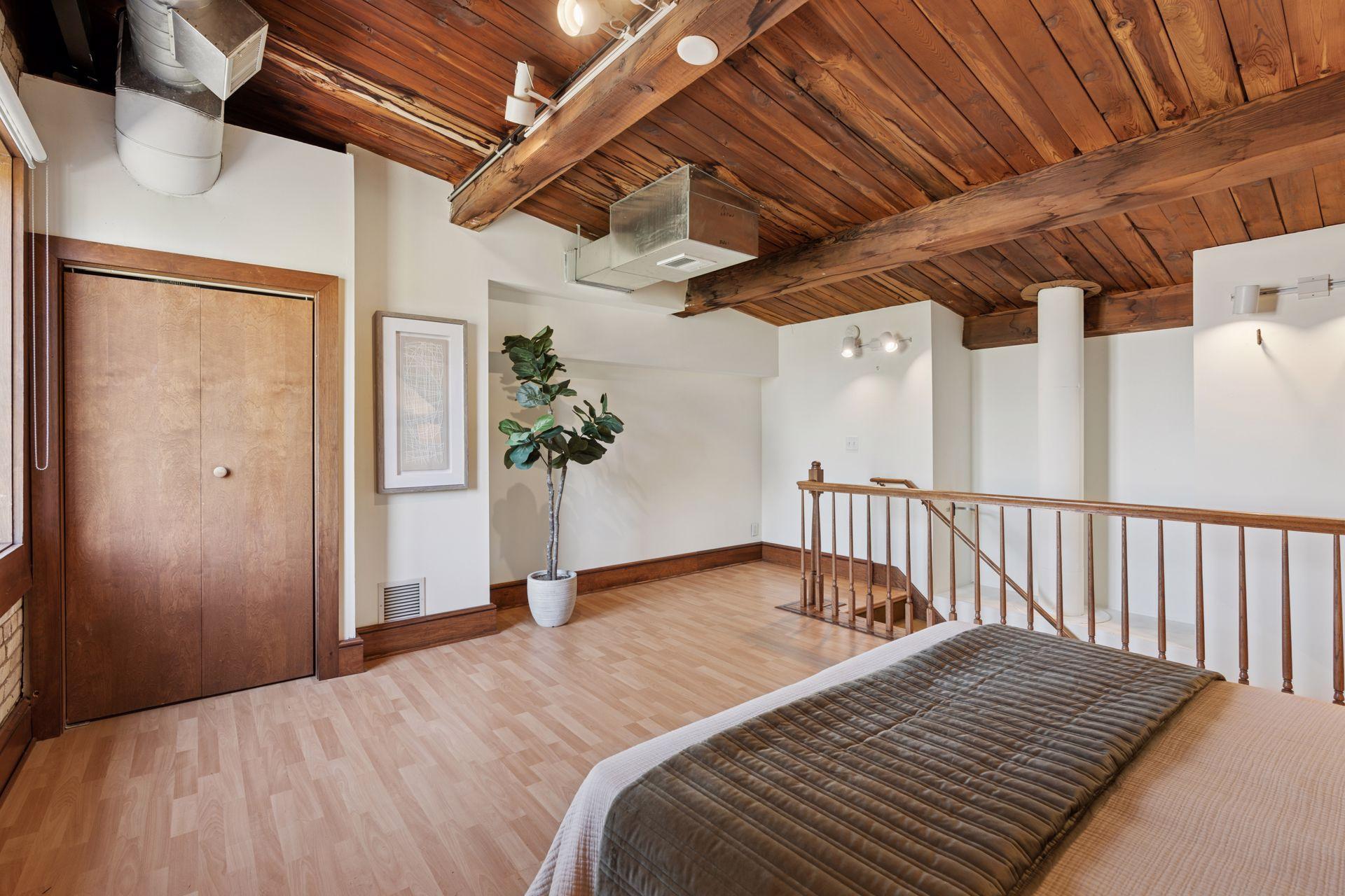 357 Kellogg Boulevard E Unit: 8