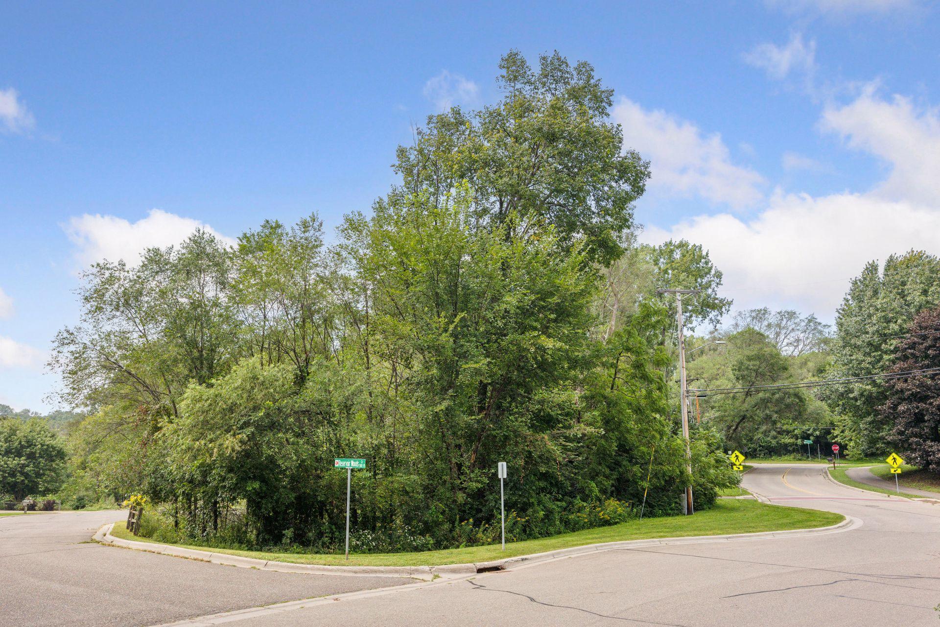 XXX Roselawn Avenue W