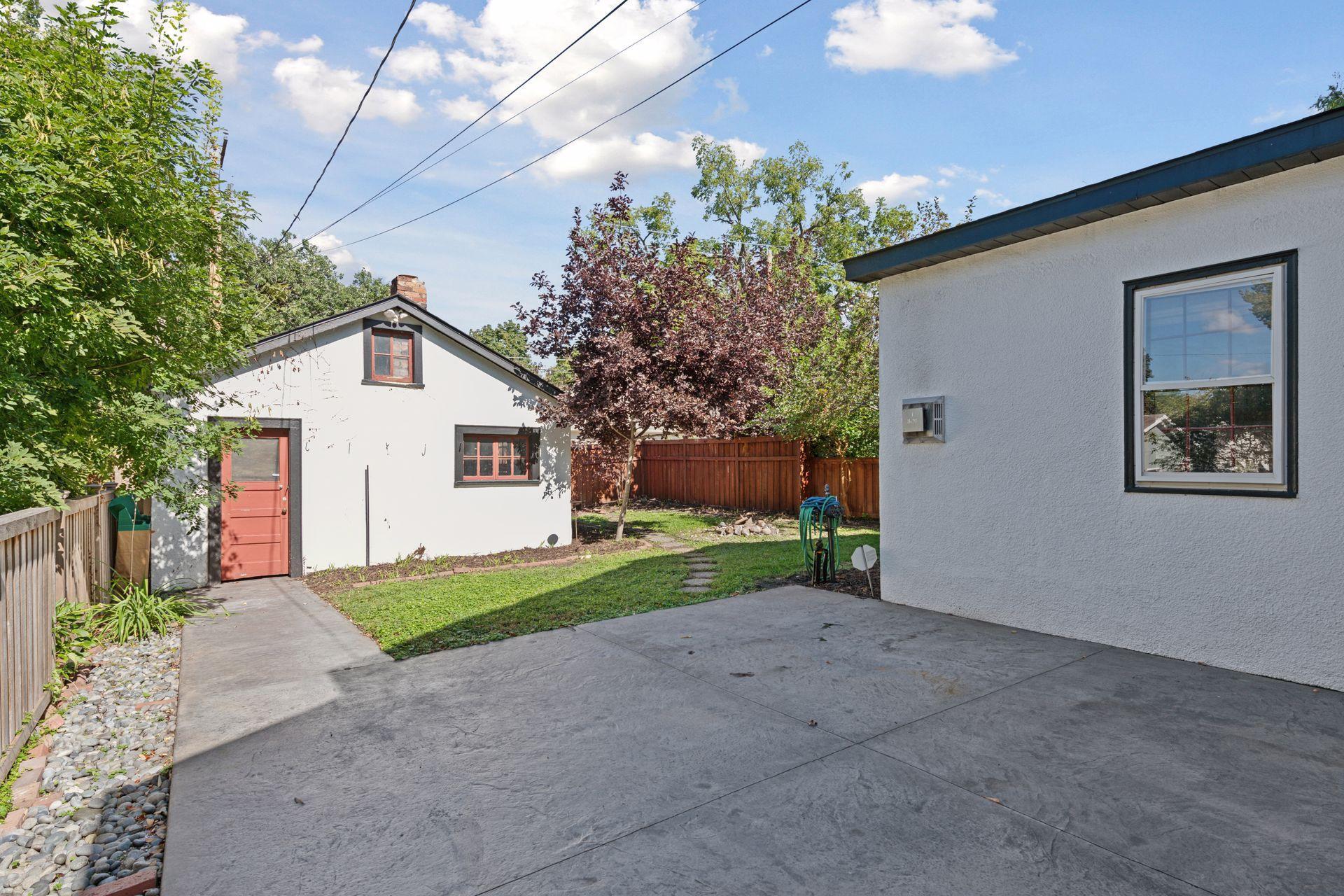 2133 Berkeley Avenue