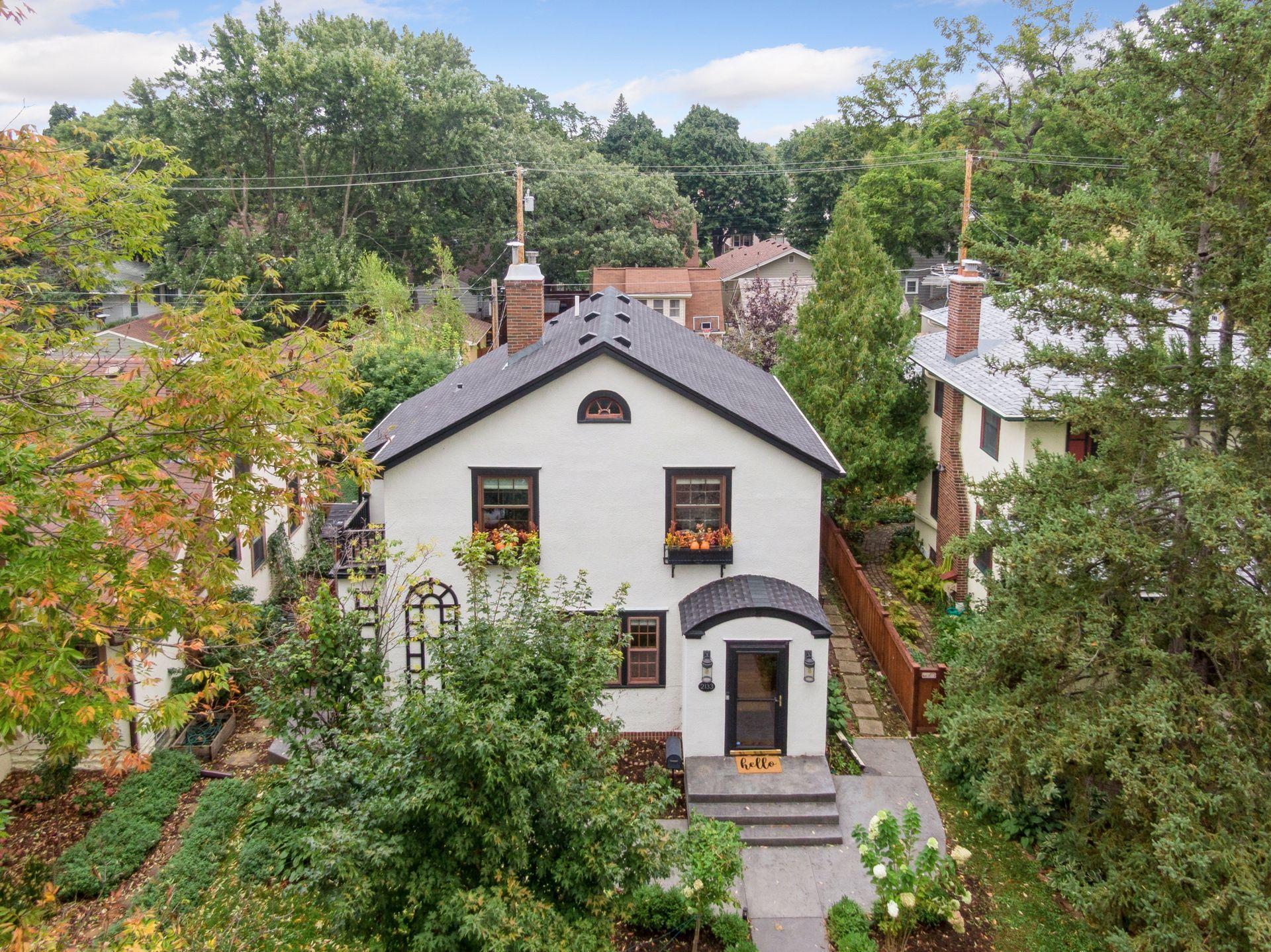 2133 Berkeley Avenue