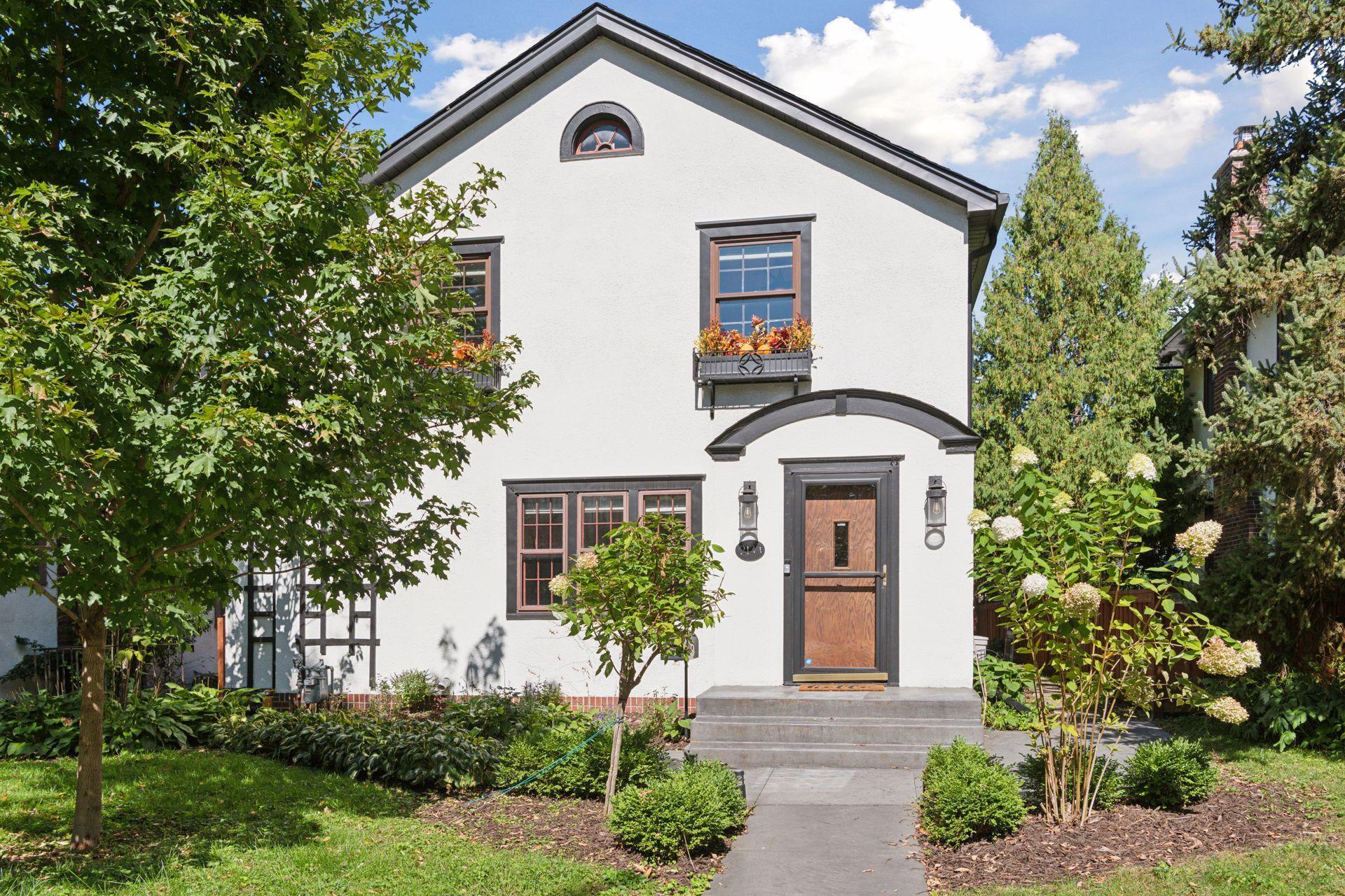 2133 Berkeley Avenue