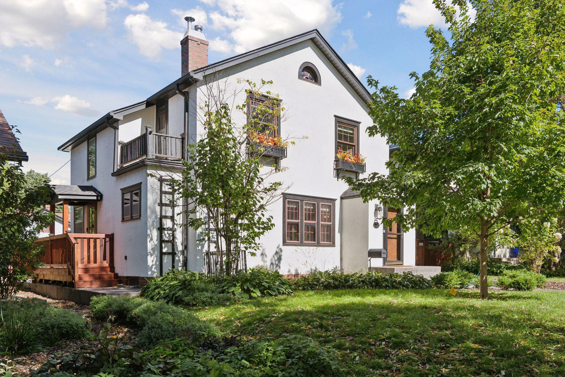 2133 Berkeley Avenue