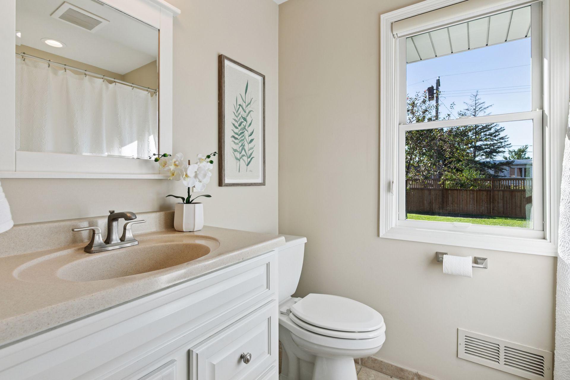 633 Saratoga Street S