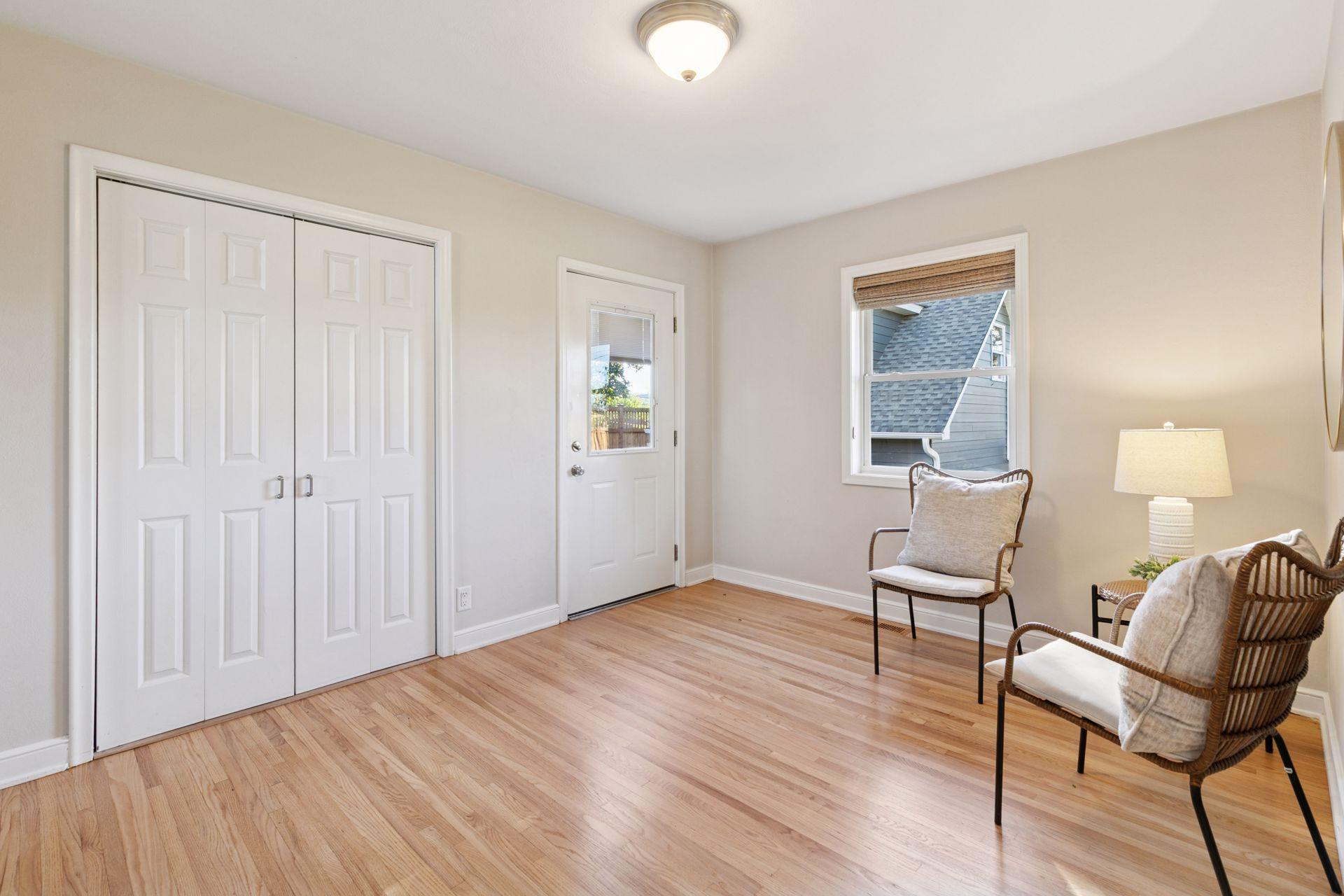 633 Saratoga Street S