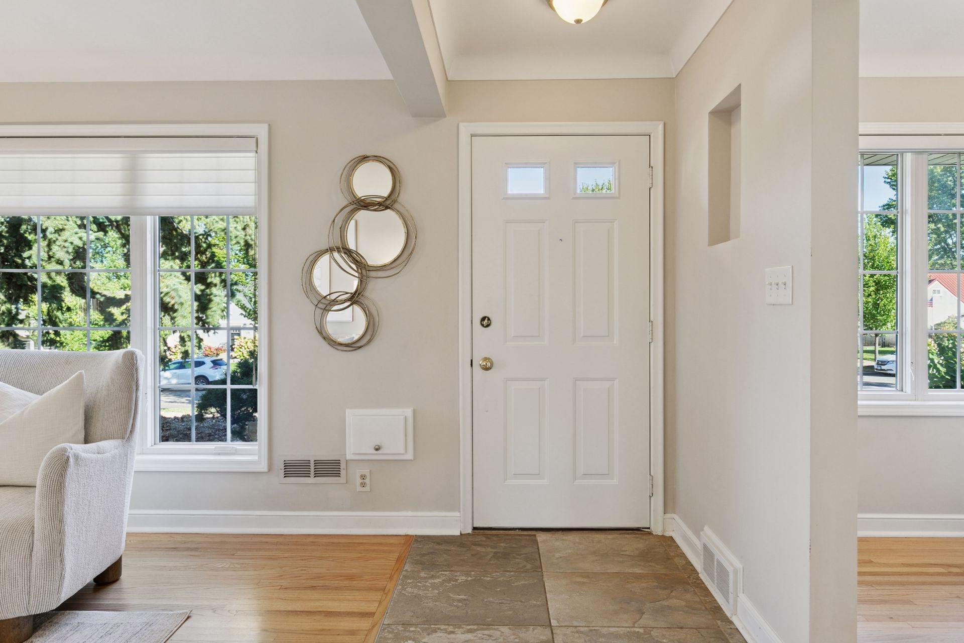 633 Saratoga Street S