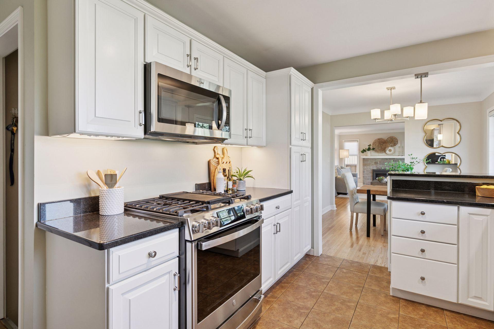 633 Saratoga Street S