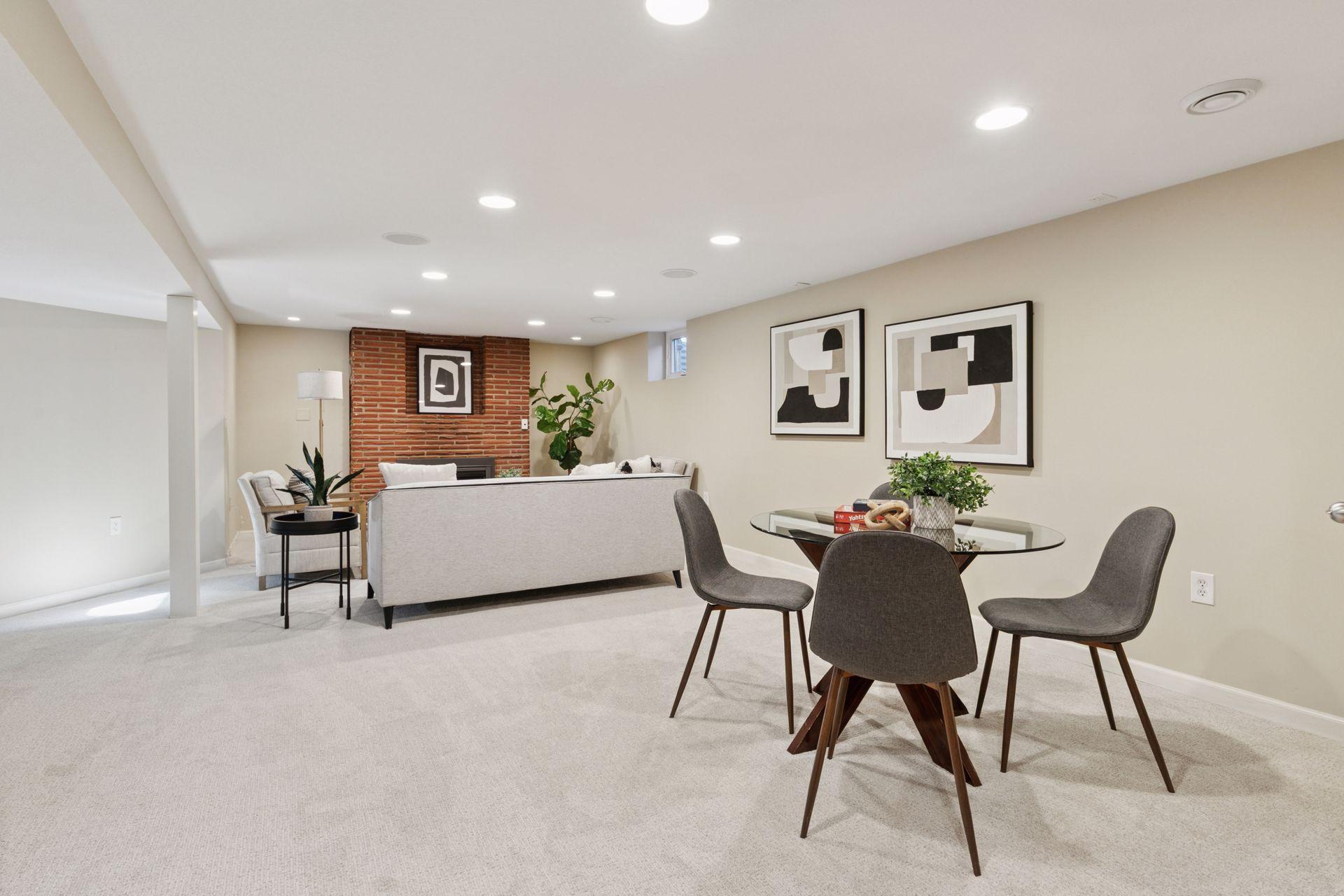 633 Saratoga Street S