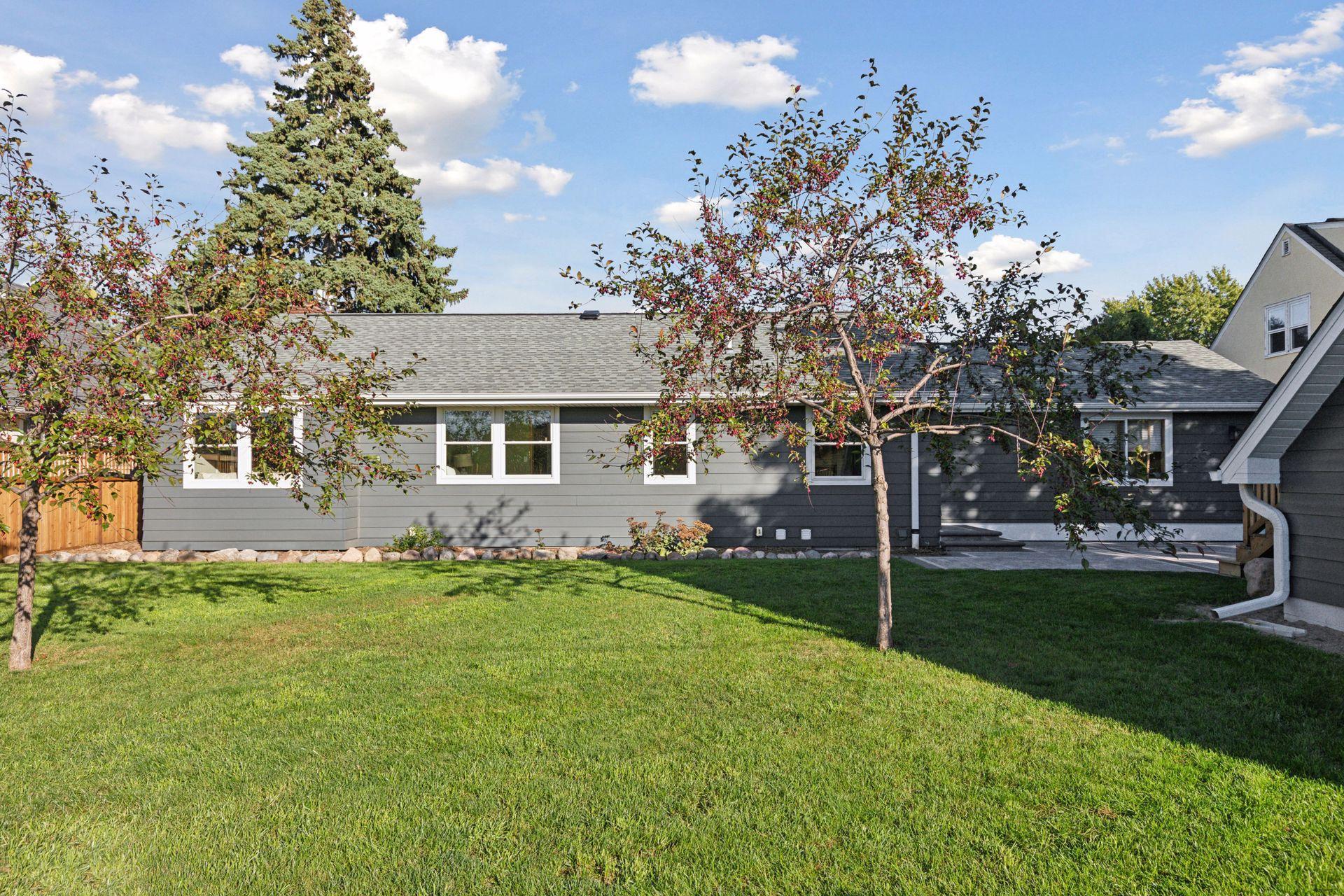 633 Saratoga Street S