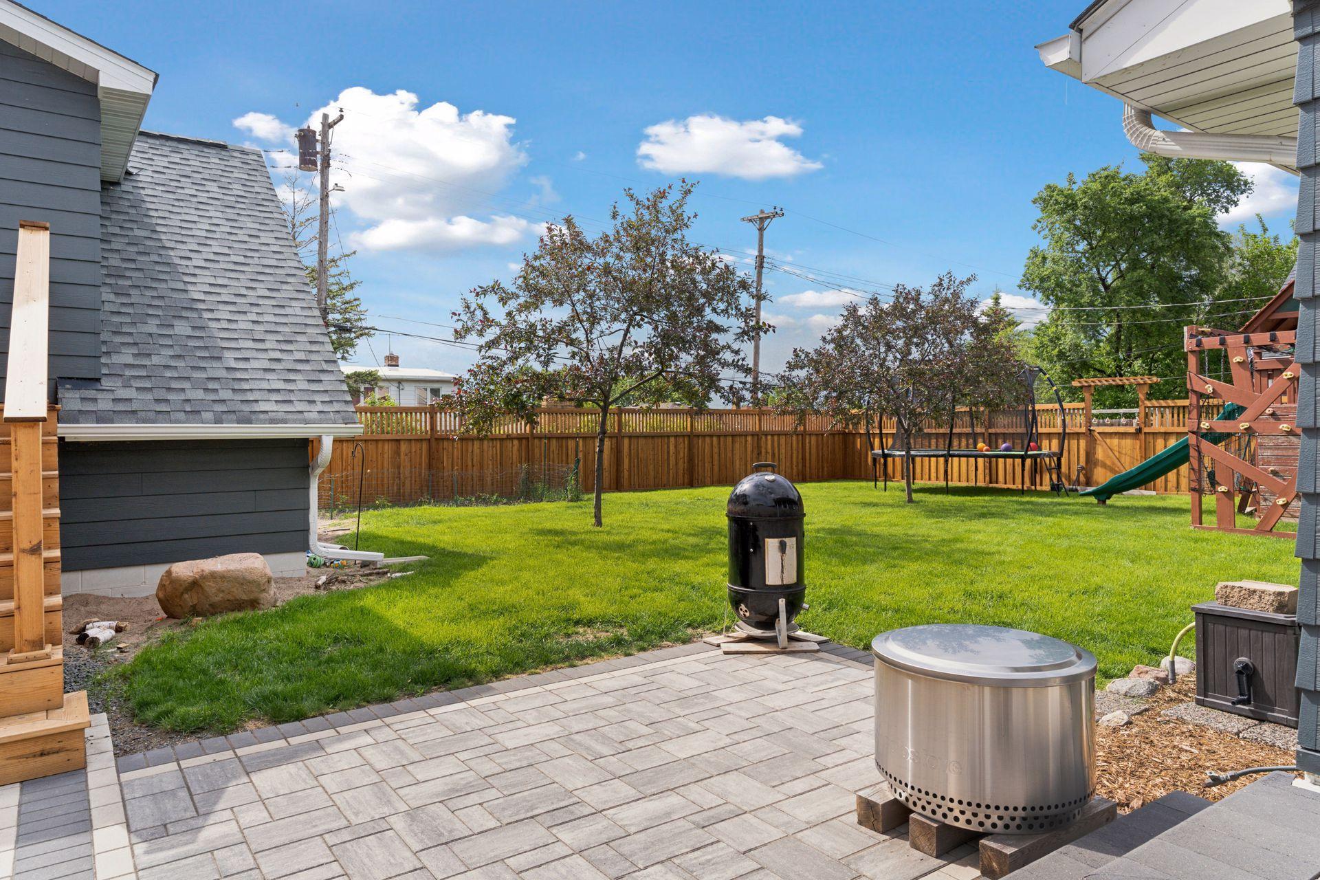 633 Saratoga Street S