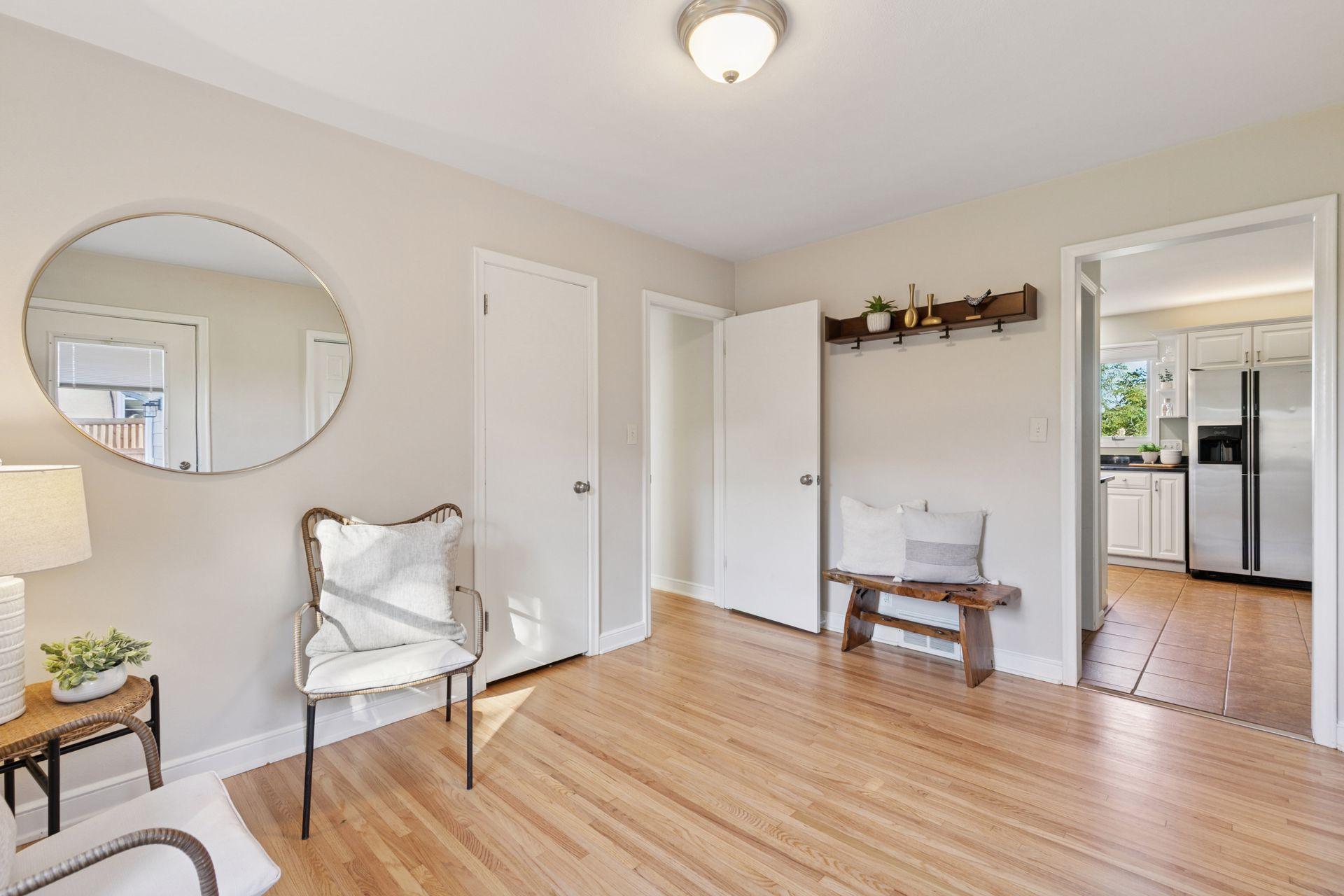 633 Saratoga Street S