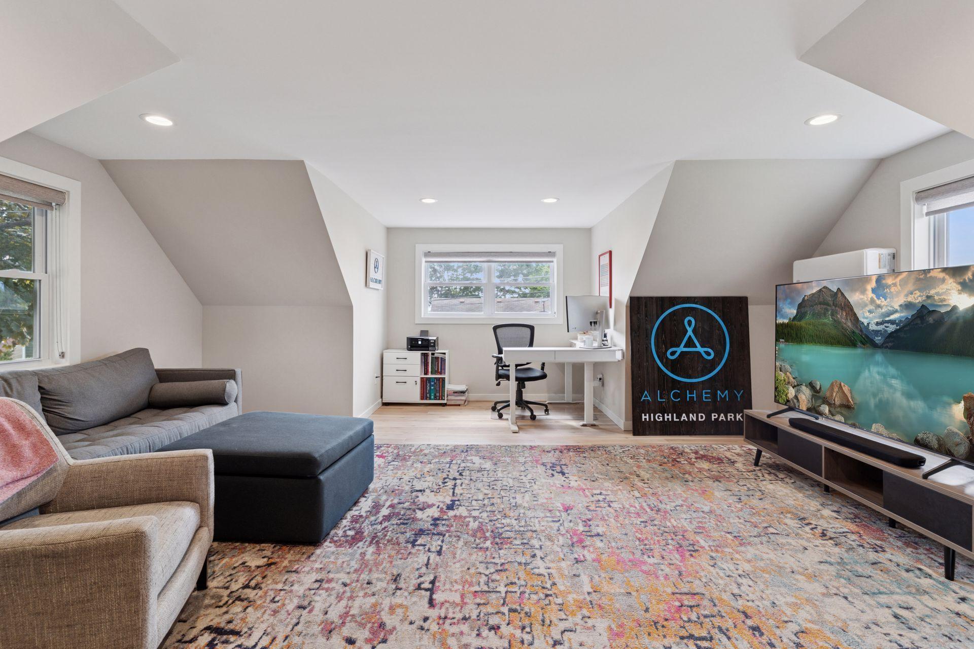 633 Saratoga Street S