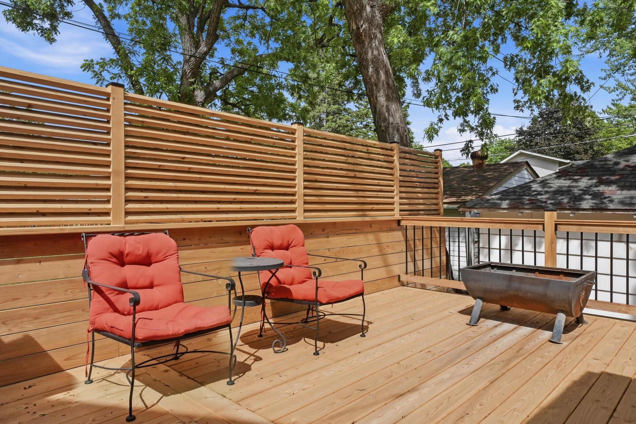 2331 Arthur Street NE