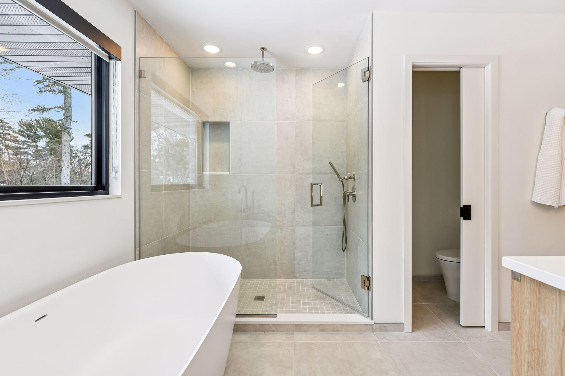 5423 Highwood Drive W