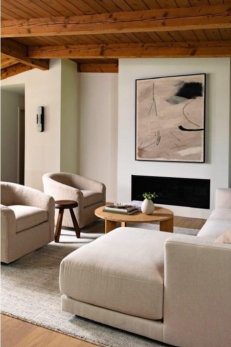 5423 Highwood Drive W