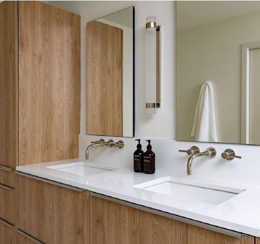 5423 Highwood Drive W