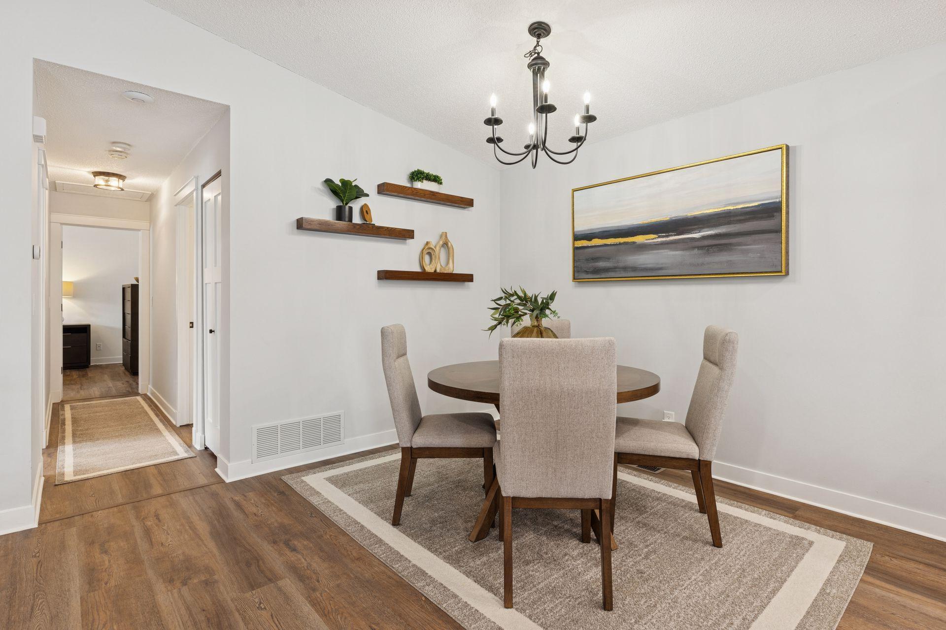 4136 Goldenrod Lane N