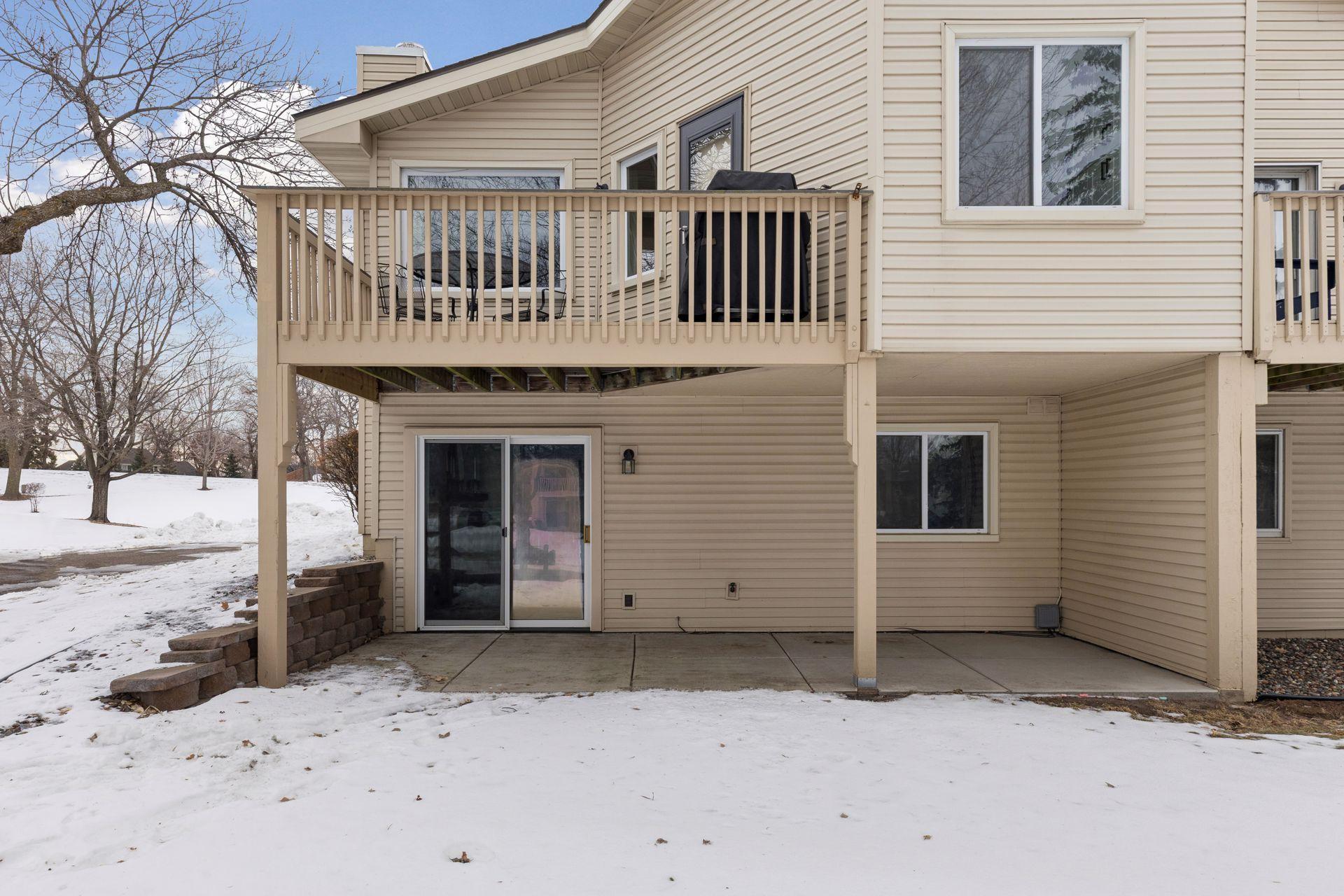 4136 Goldenrod Lane N